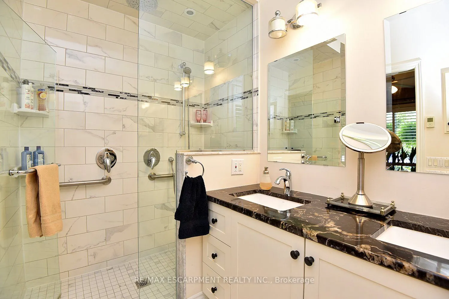 241 SILVERBIRCH Boulevard, #32