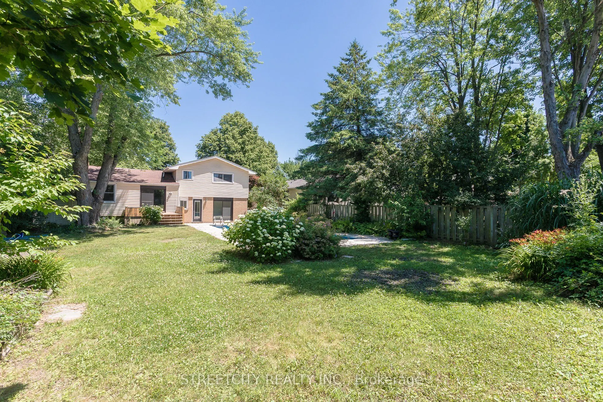103 Friars Way