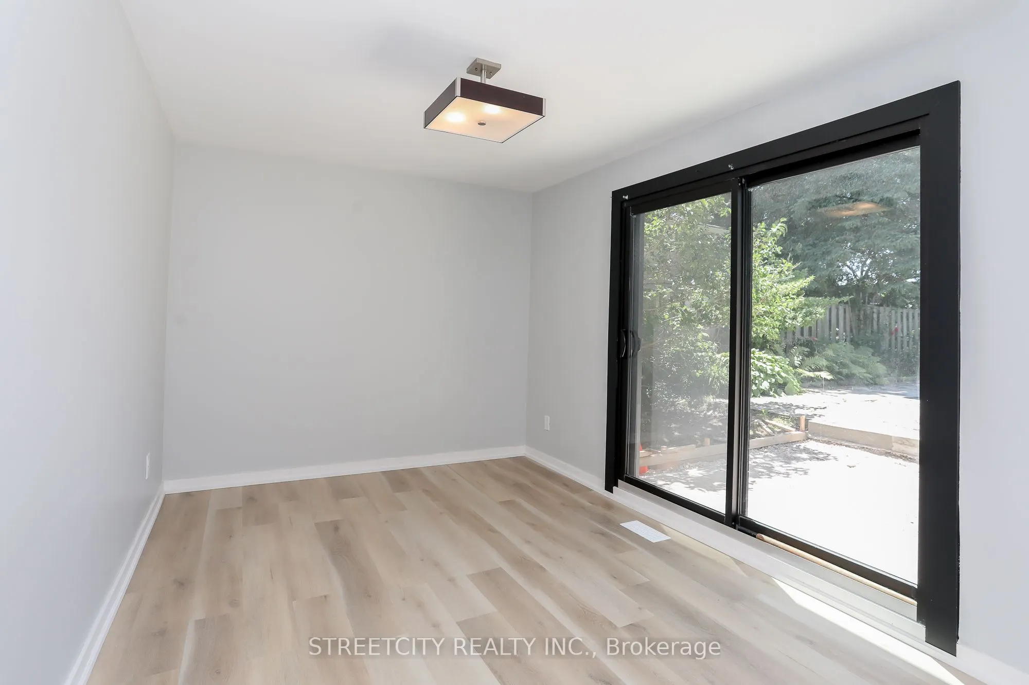 103 Friars Way