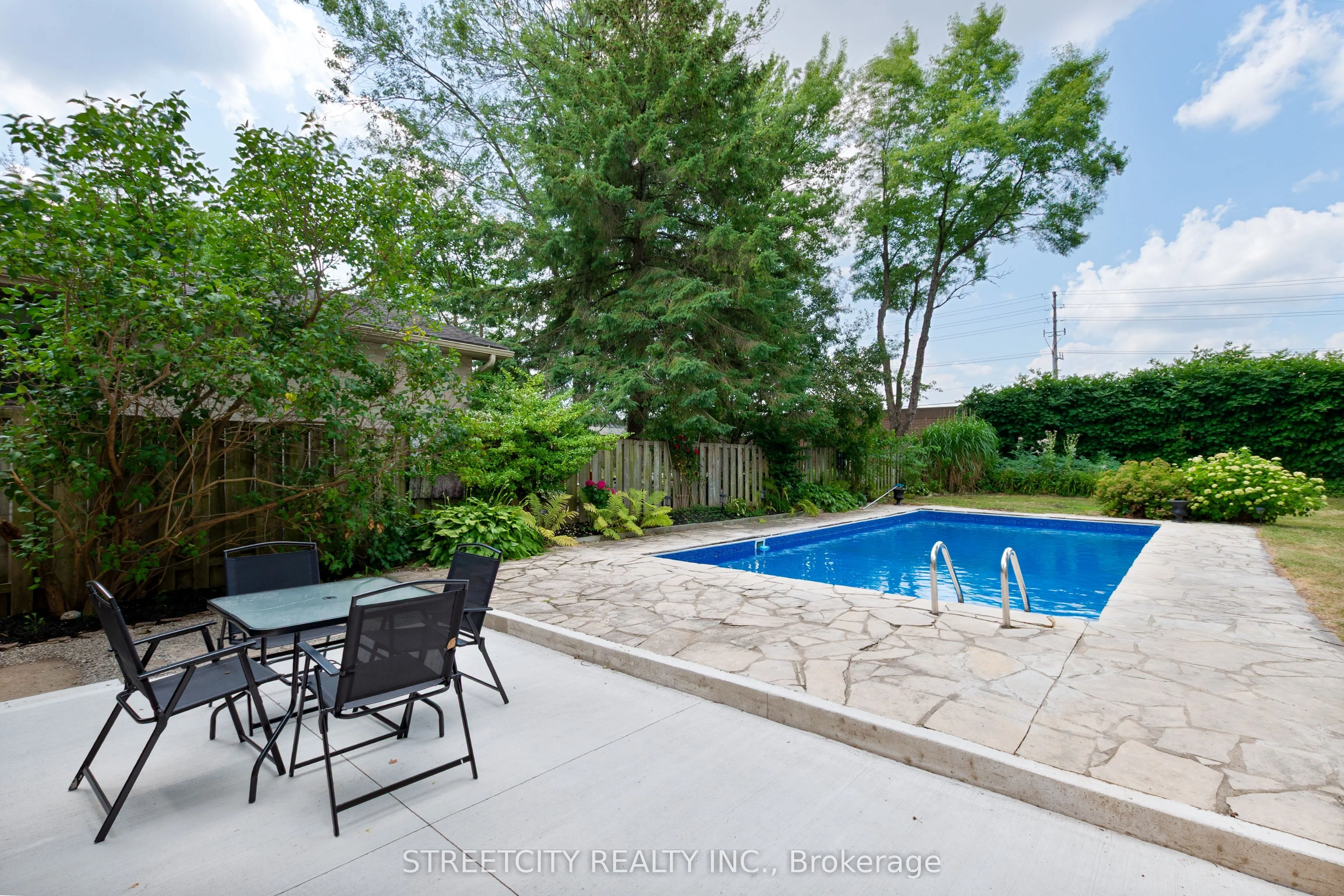 103 Friars Way