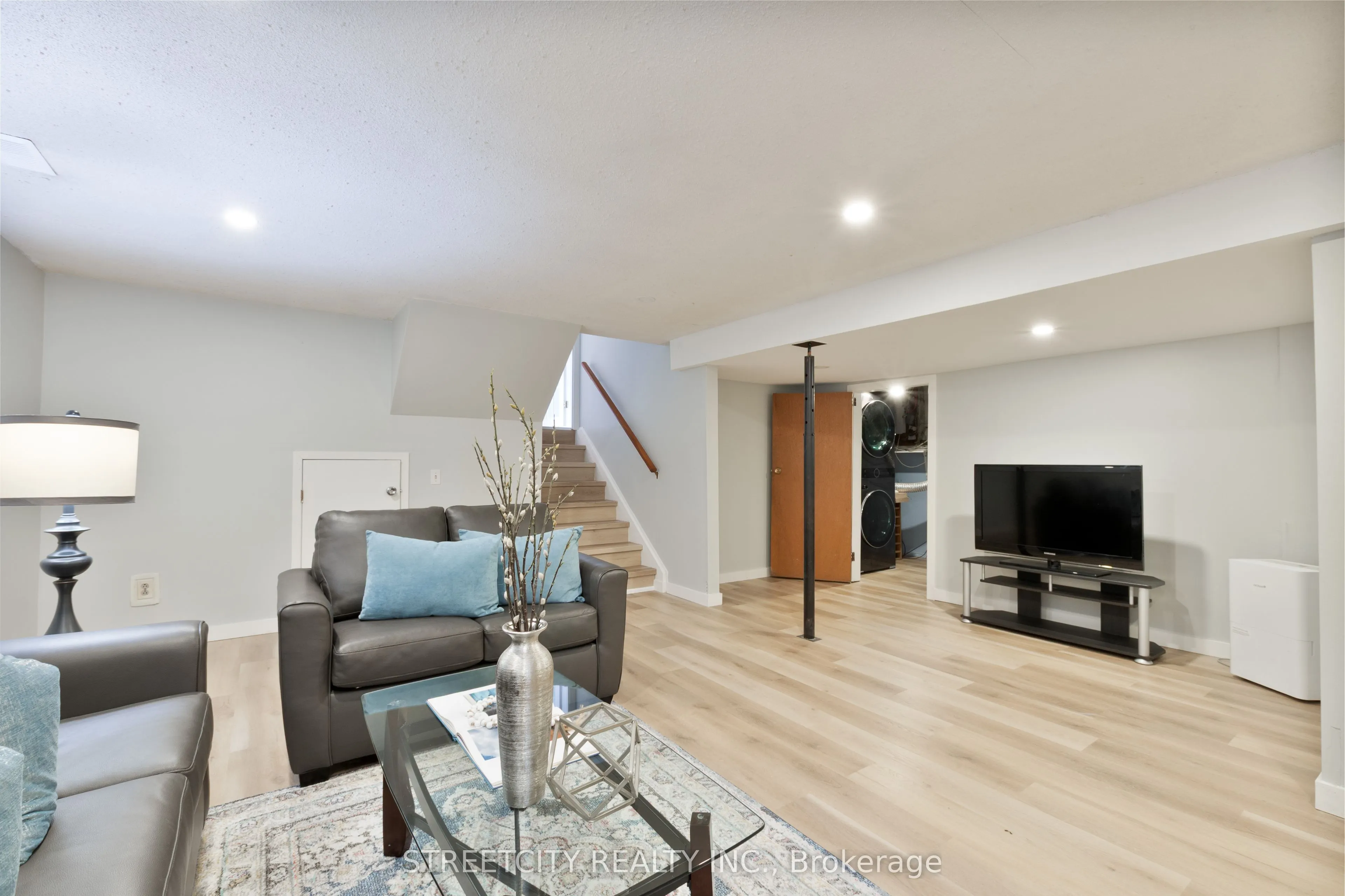 103 Friars Way