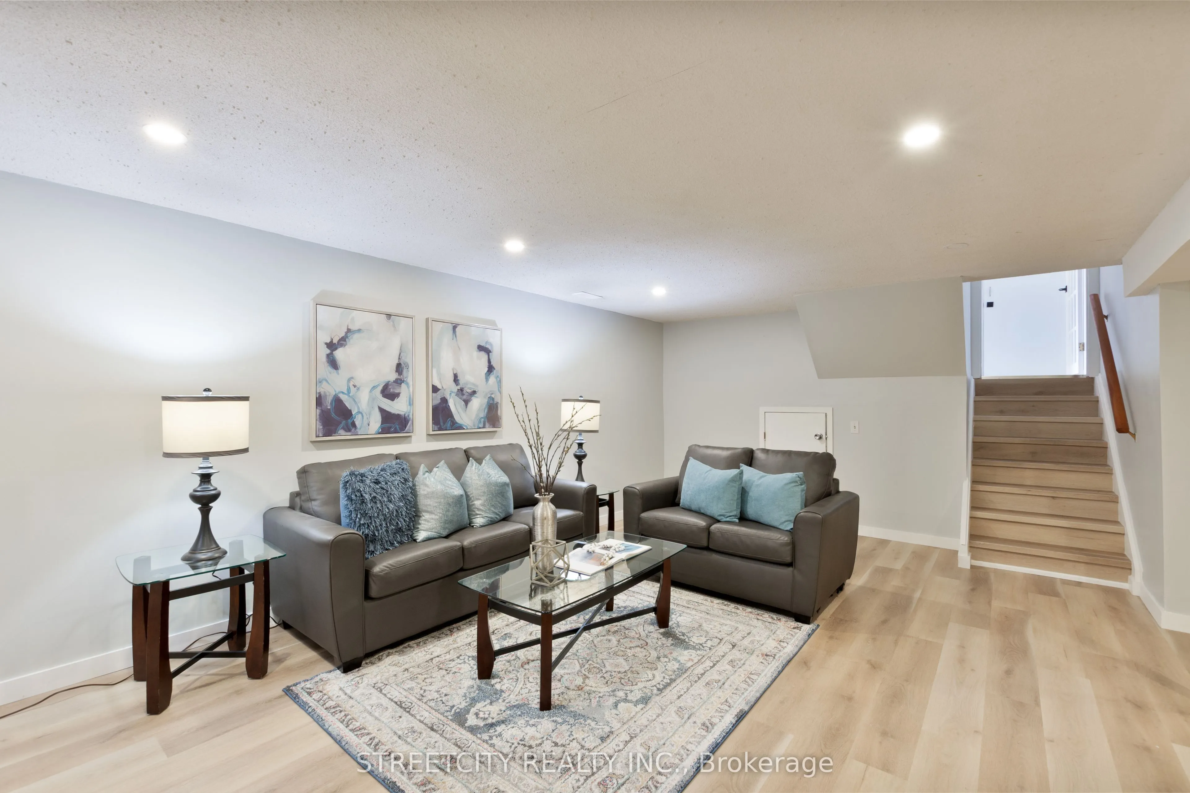 103 Friars Way