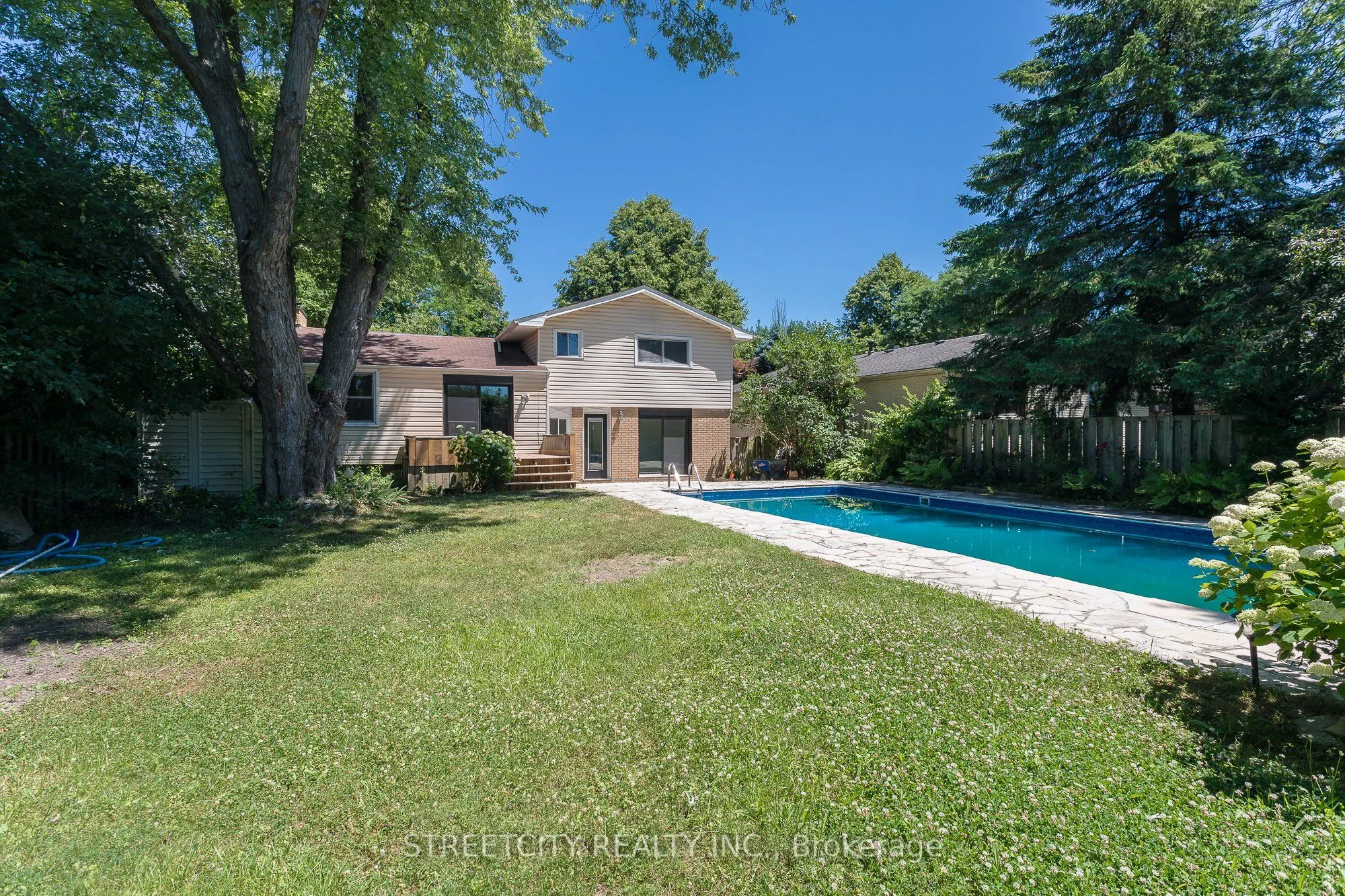 103 Friars Way