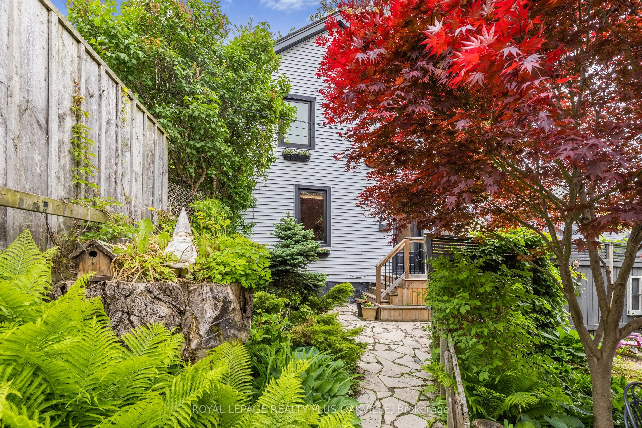 73 Pearl Street N