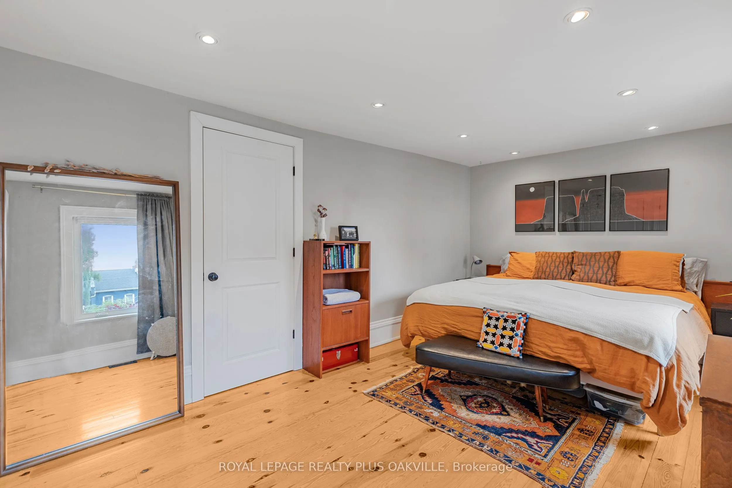 73 Pearl Street N