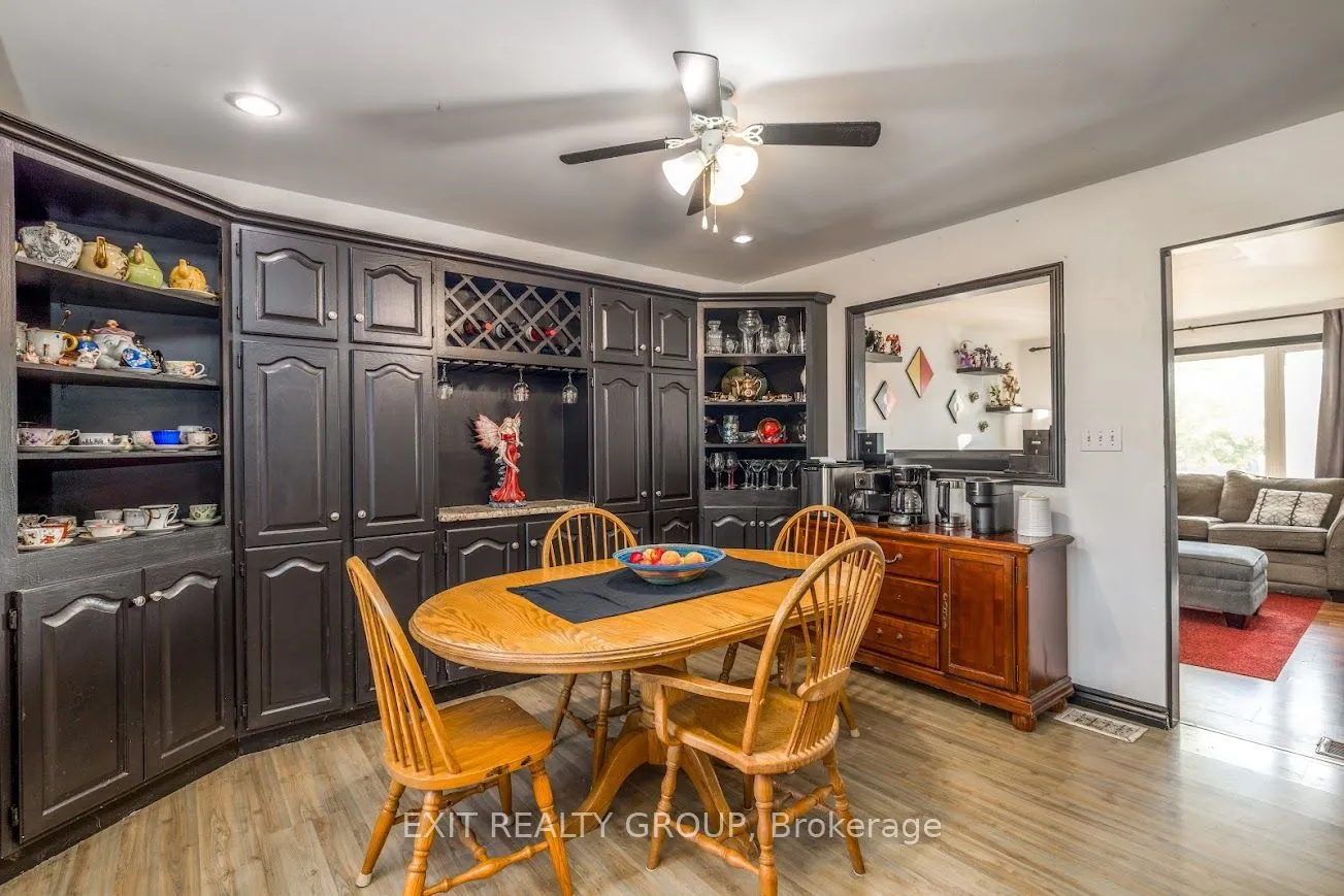 4 Dixie Place