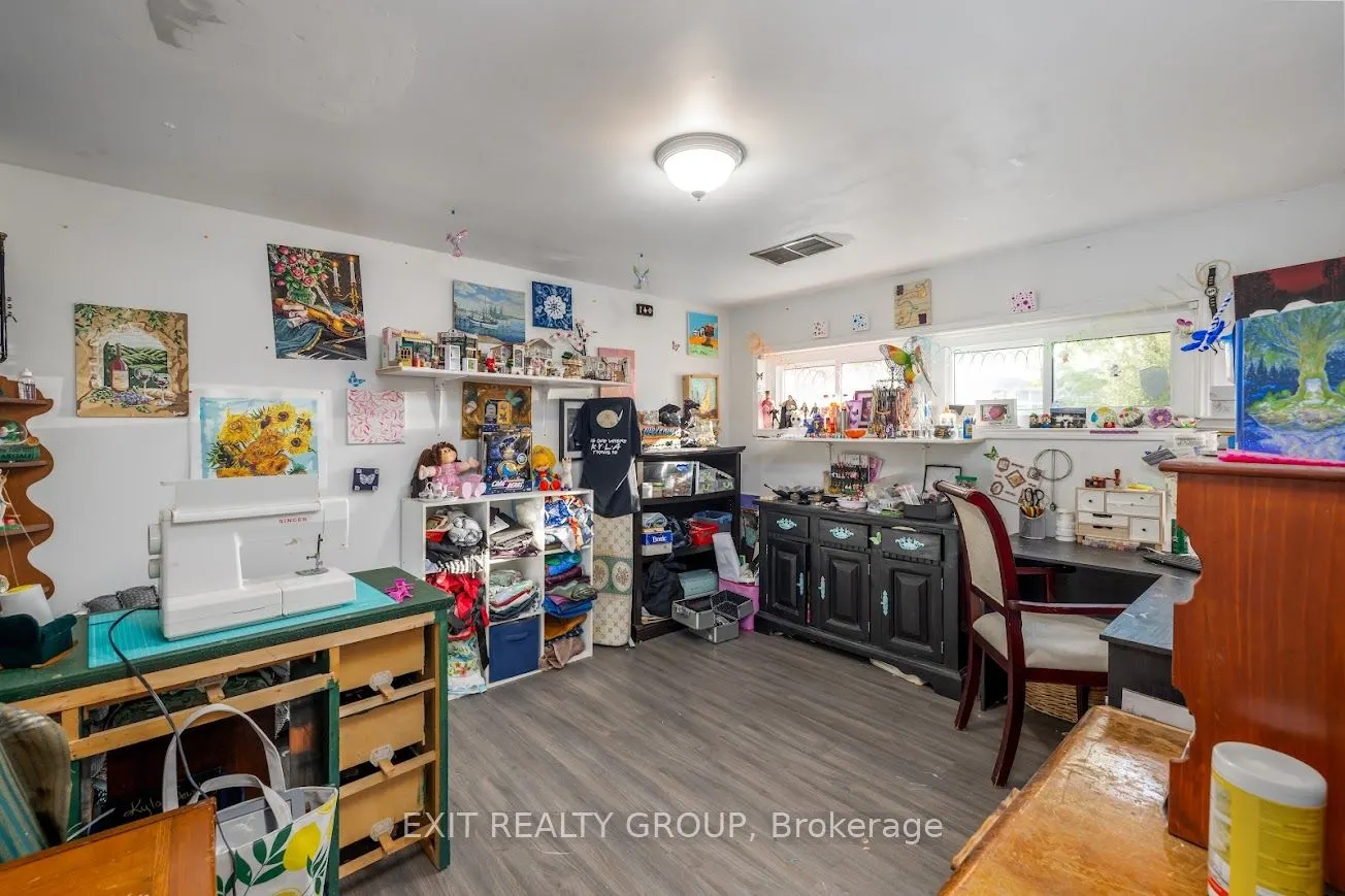 4 Dixie Place