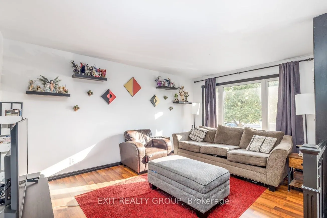 4 Dixie Place