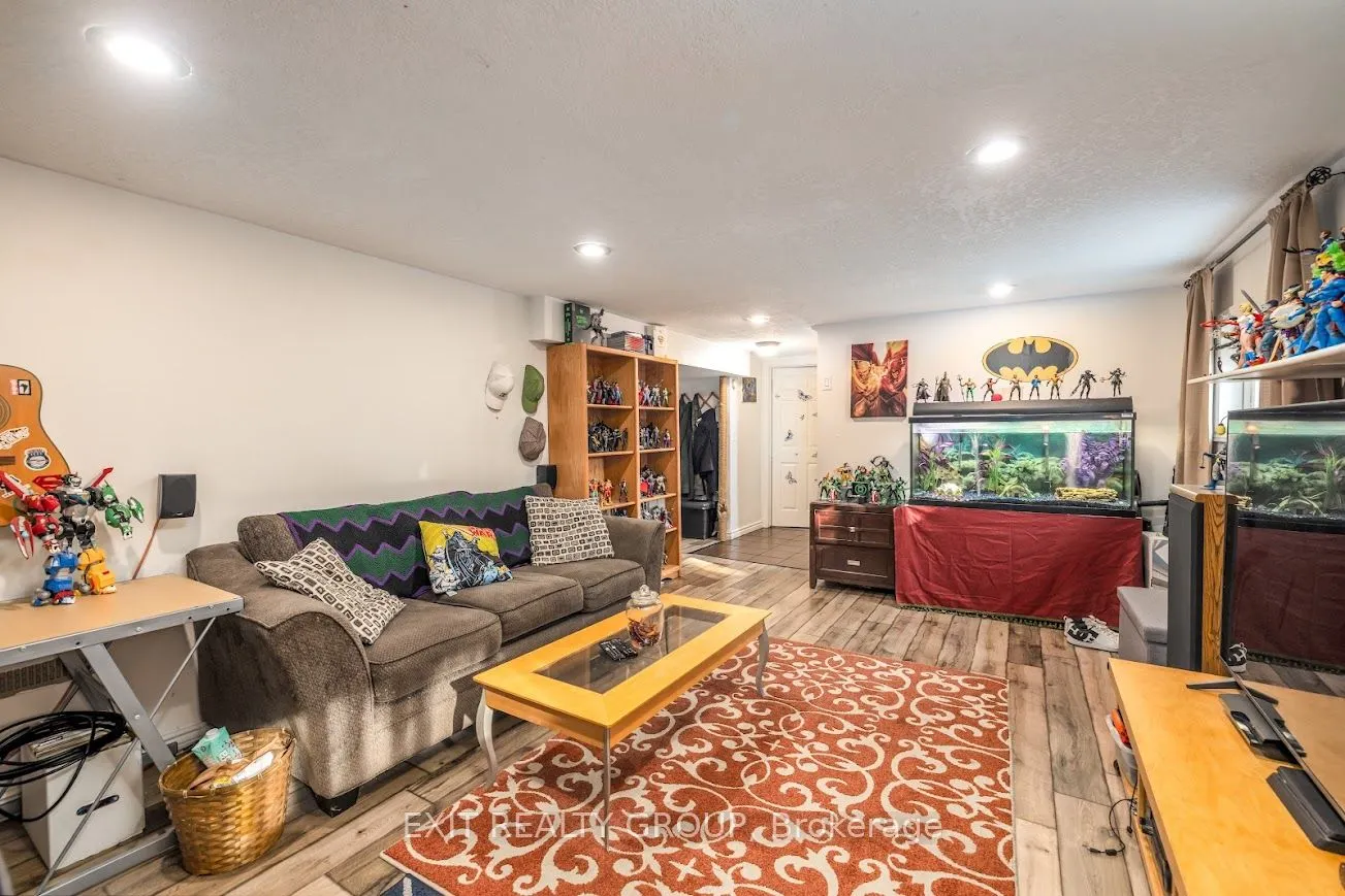 4 Dixie Place