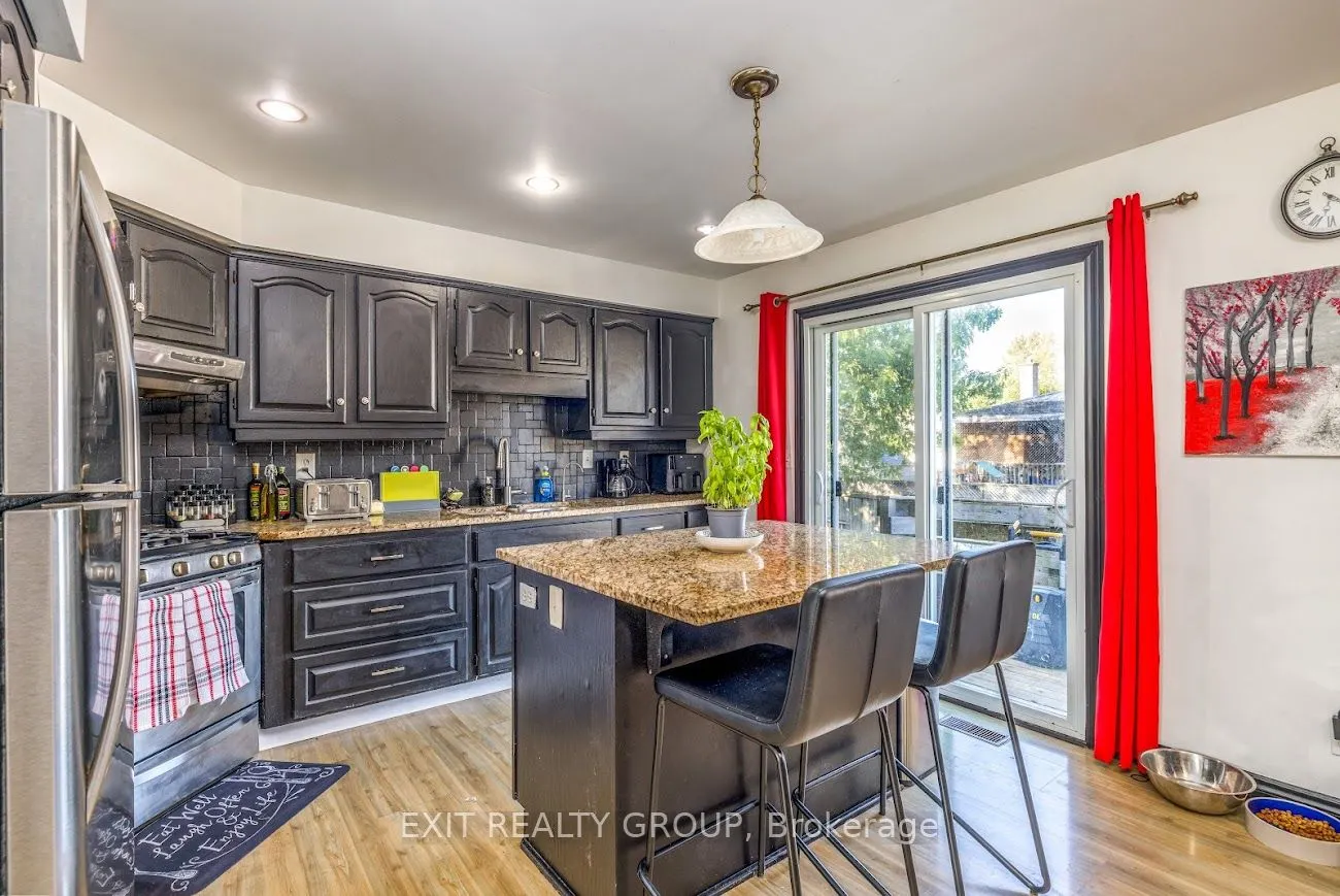 4 Dixie Place