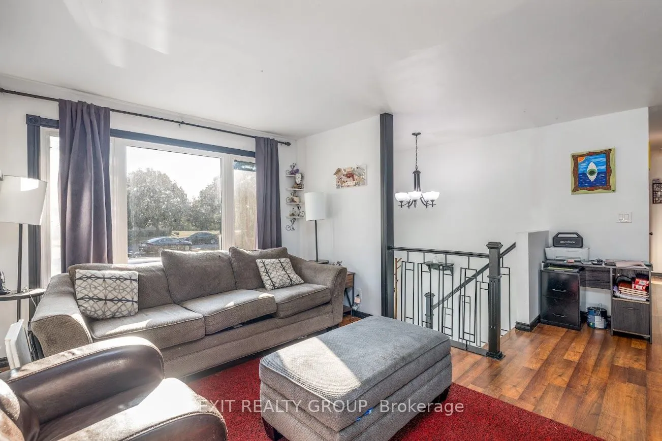 4 Dixie Place