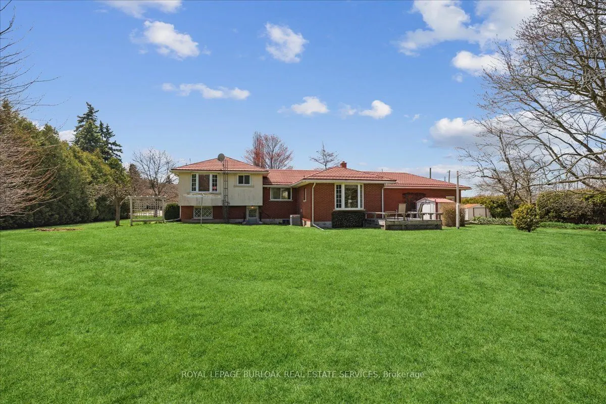 1 Westview Crescent