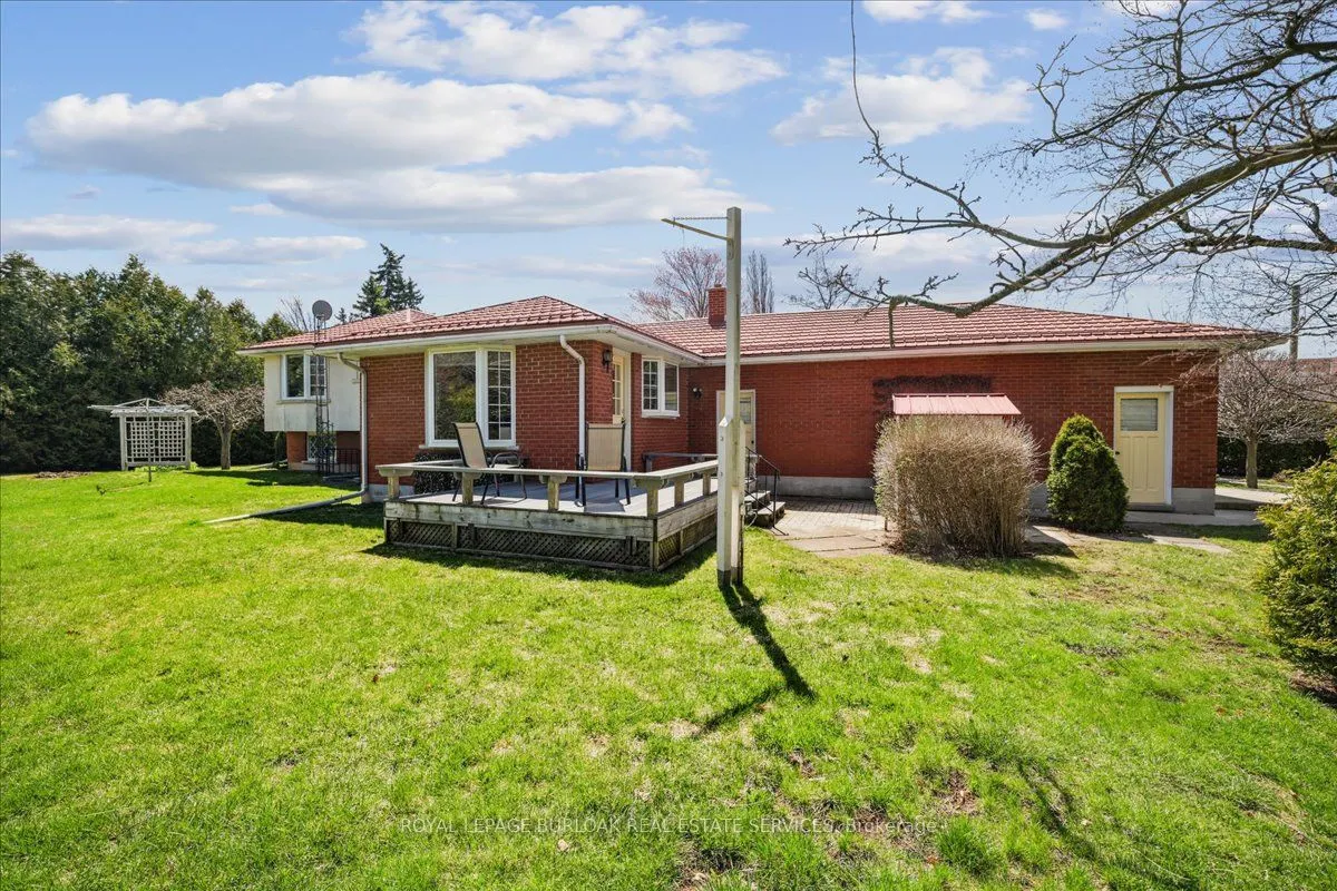 1 Westview Crescent