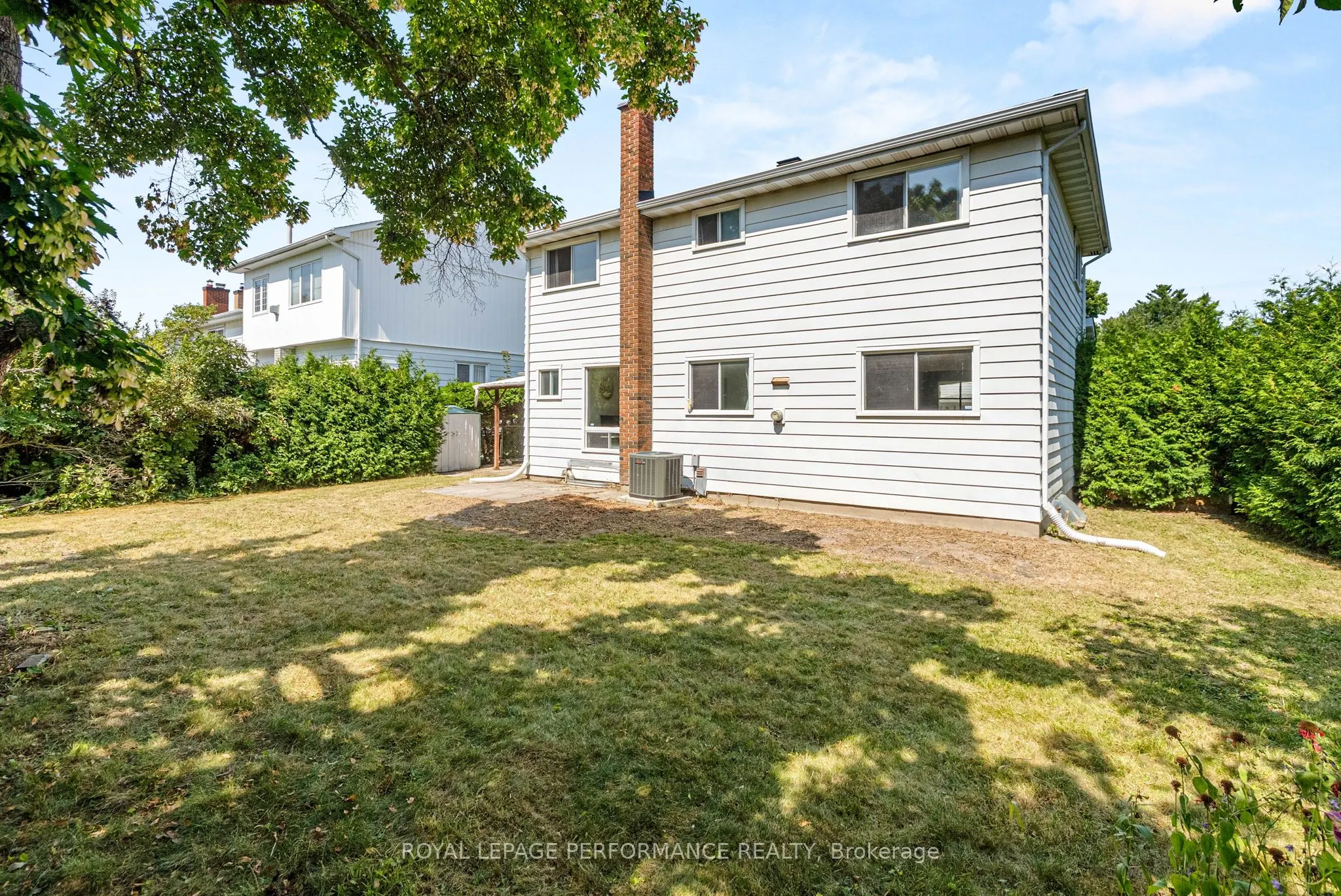 33 Woodview Crescent