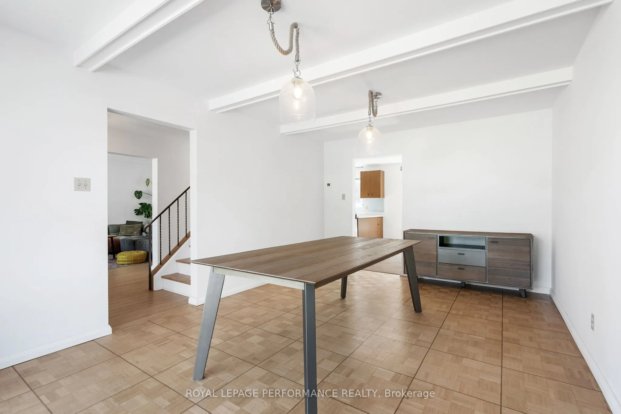33 Woodview Crescent
