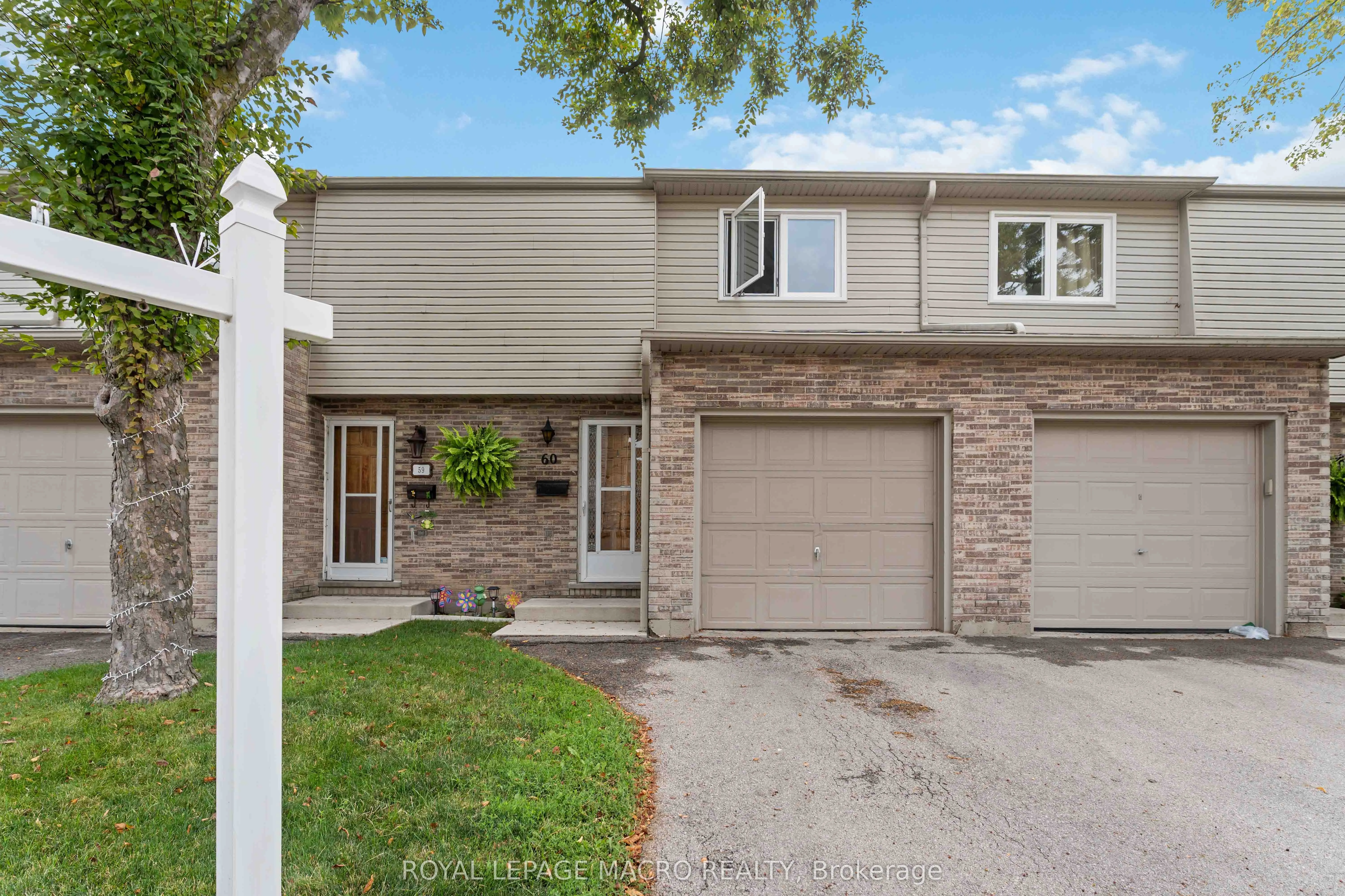 33 Rochelle Avenue, #60