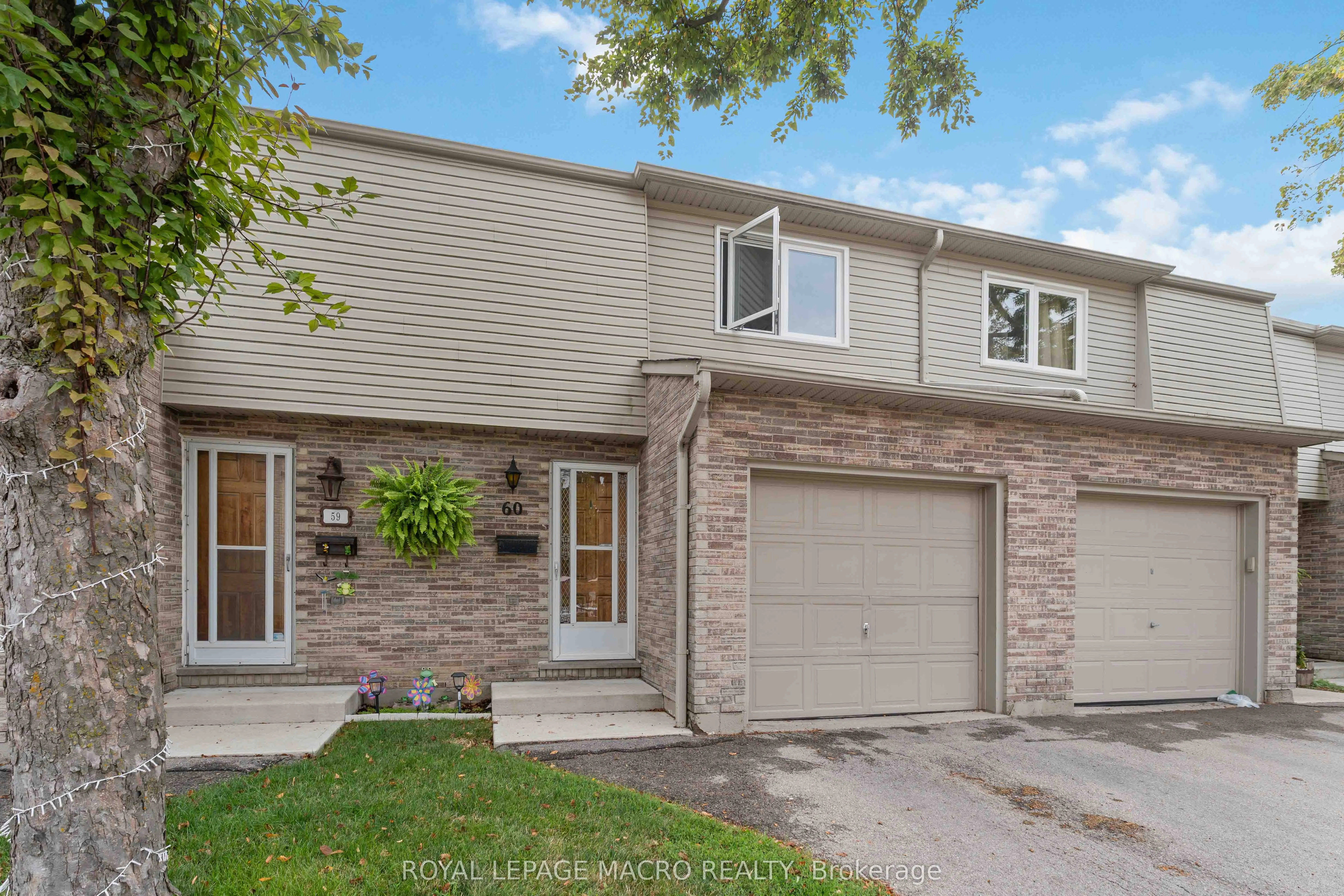 33 Rochelle Avenue, #60