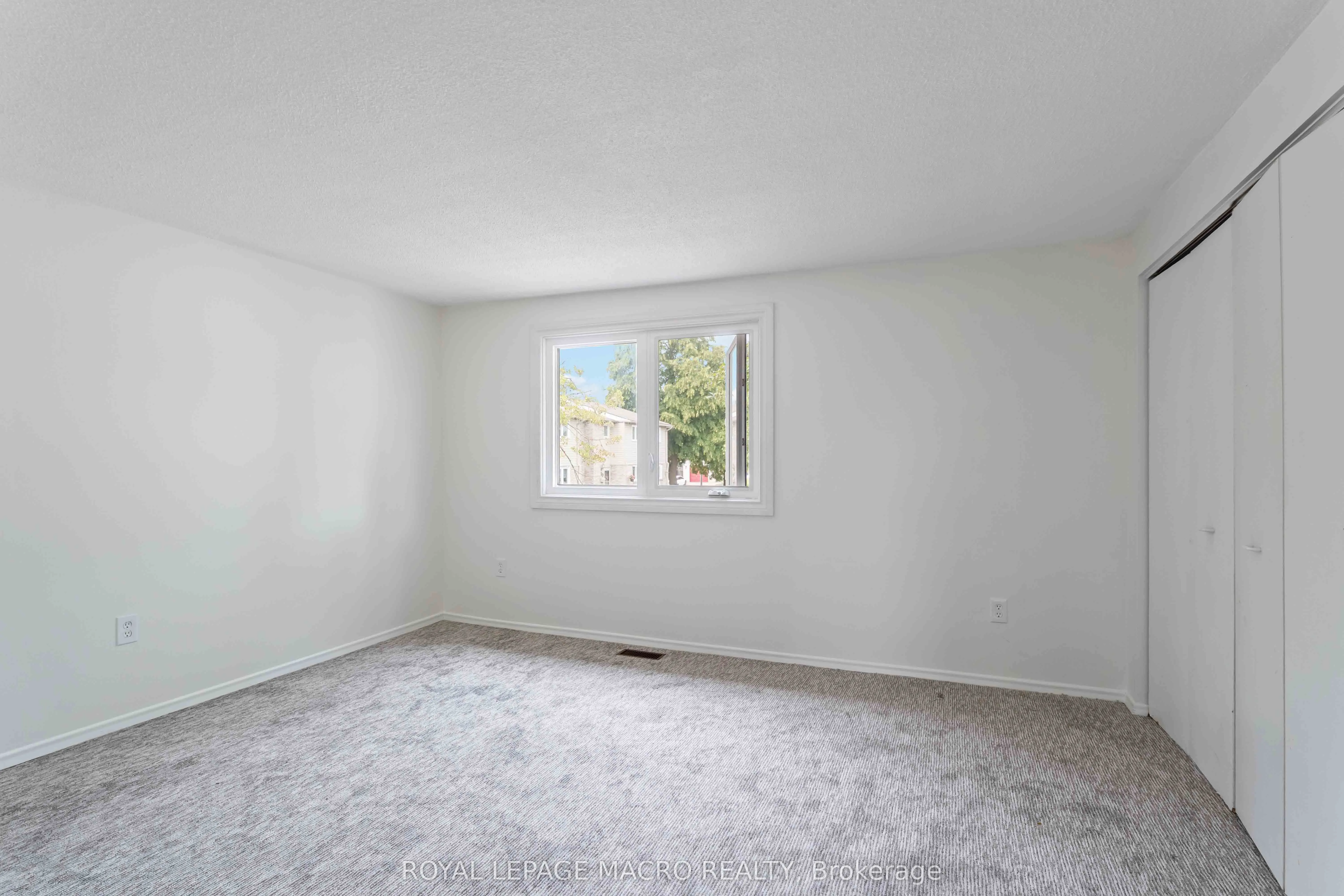 33 Rochelle Avenue, #60