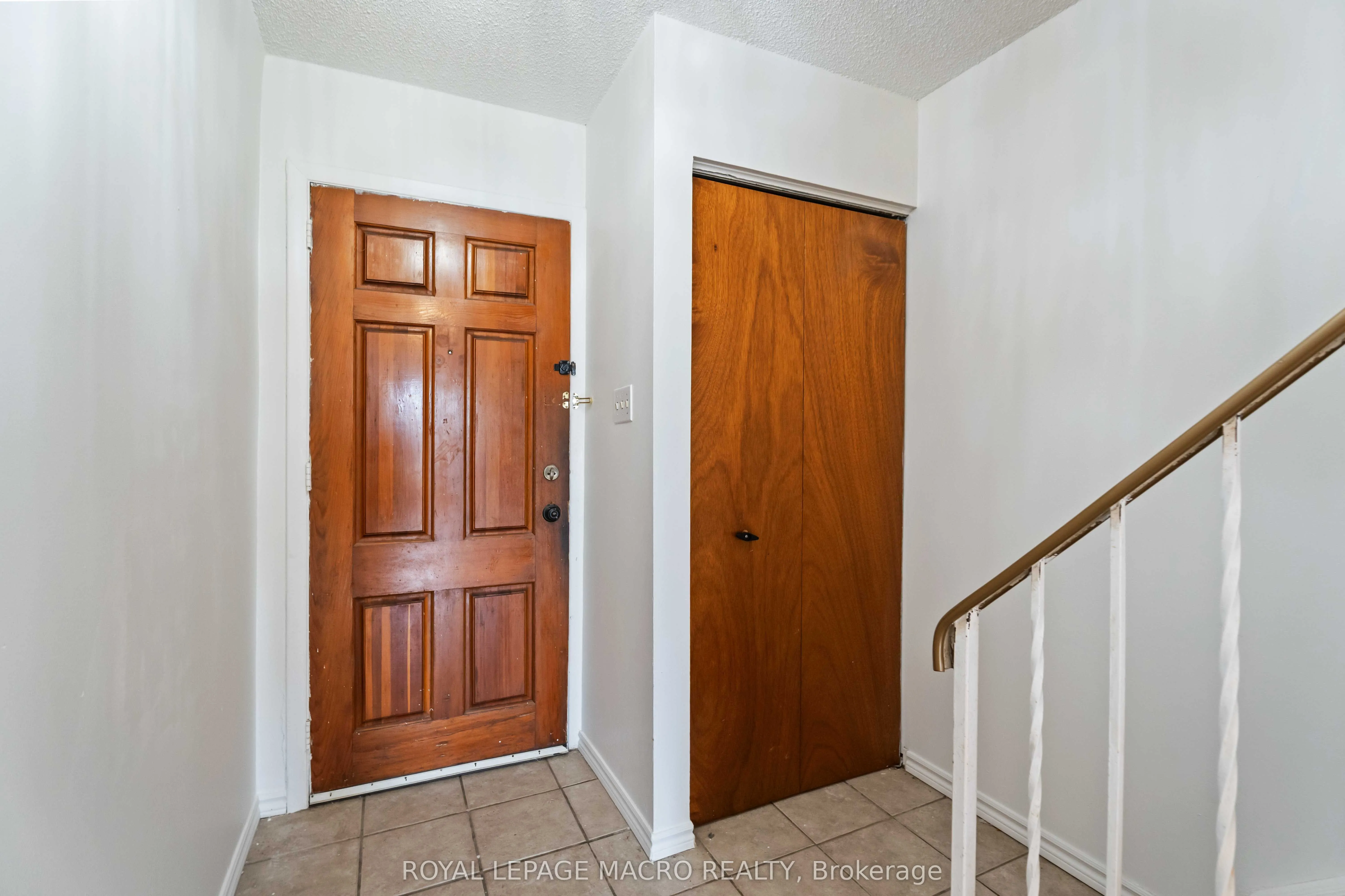 33 Rochelle Avenue, #60