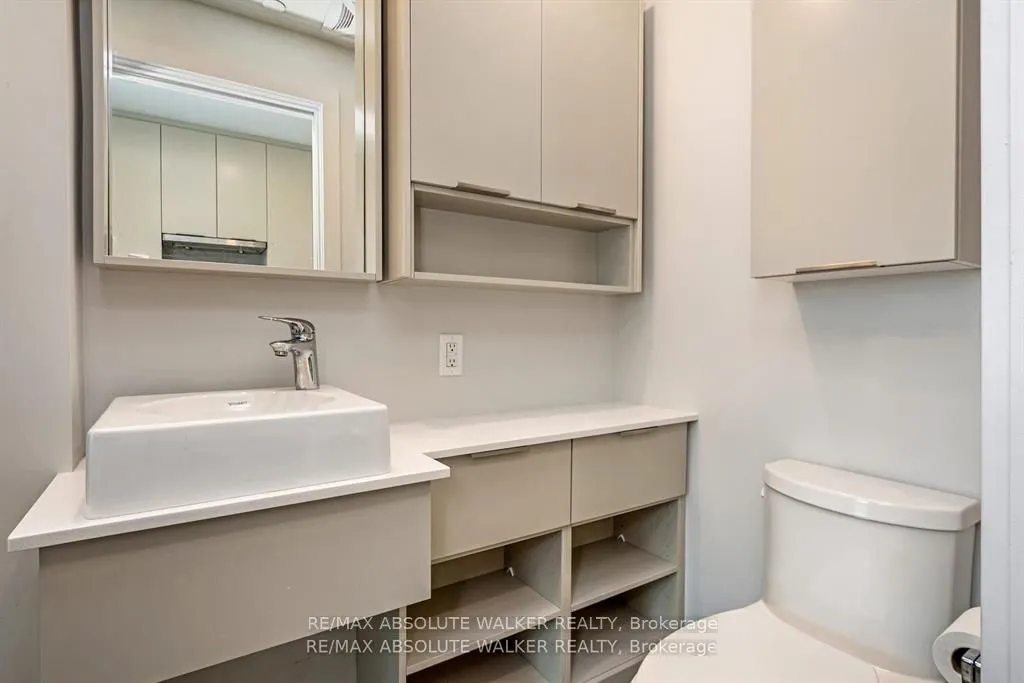 11 Des Oblats Avenue, #202