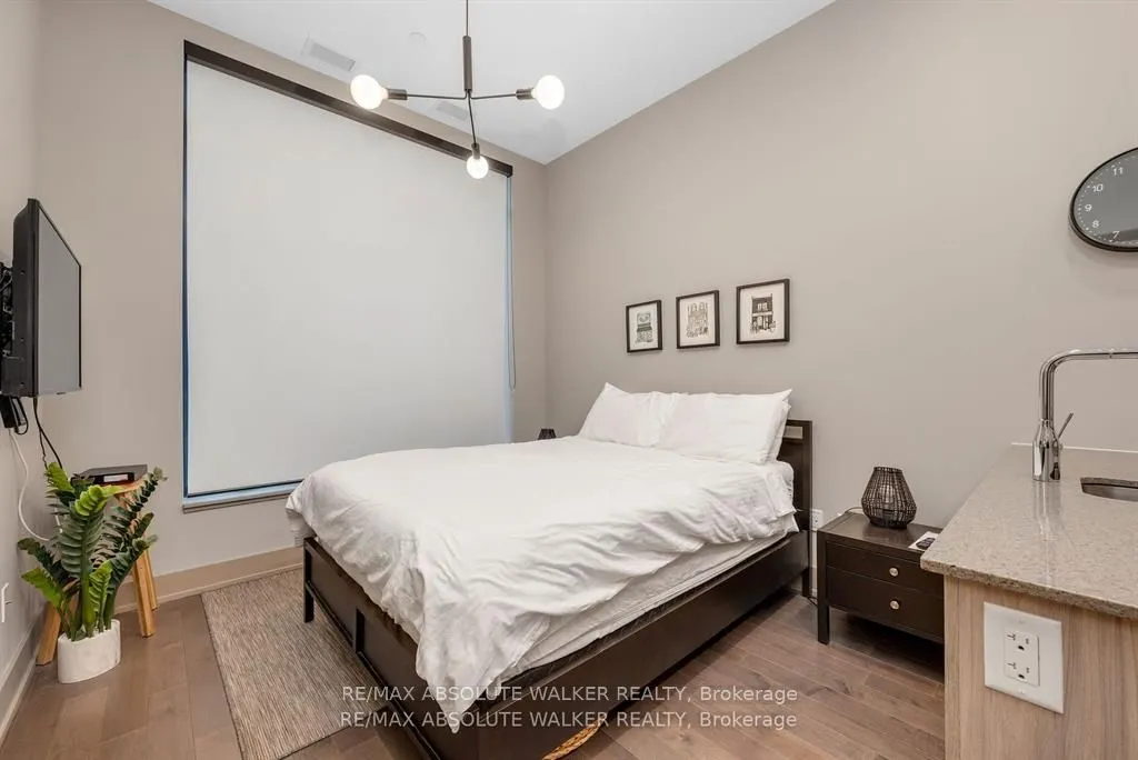 11 Des Oblats Avenue, #202