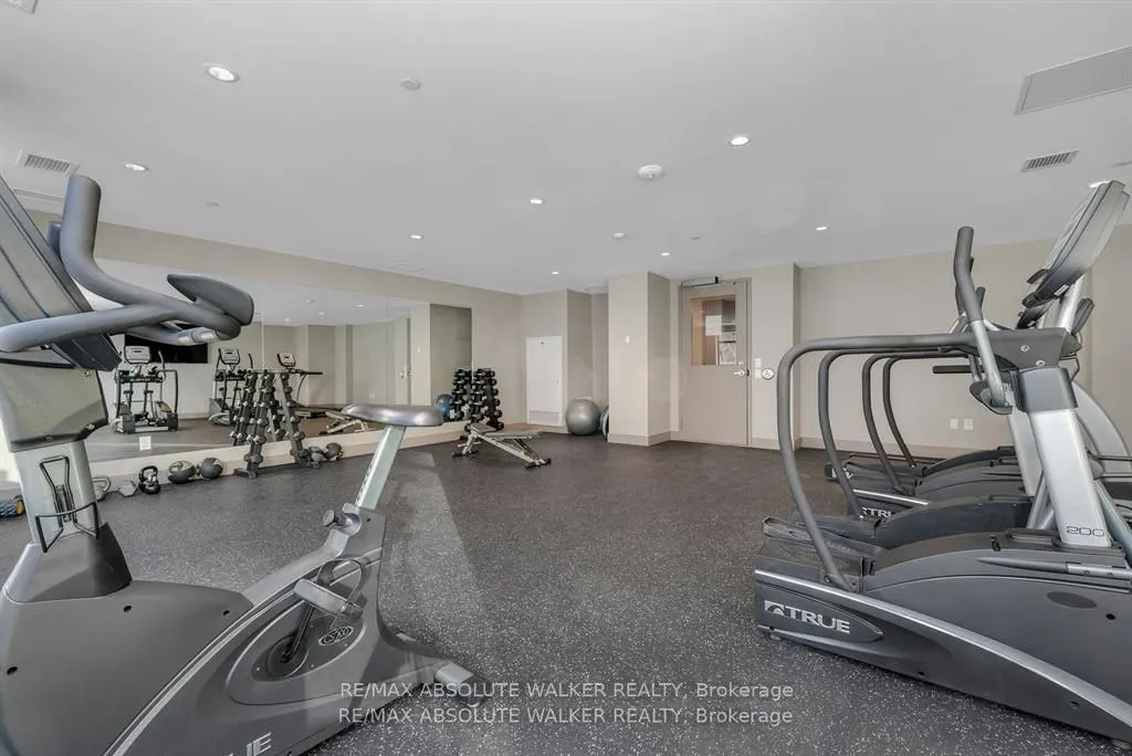 11 Des Oblats Avenue, #202