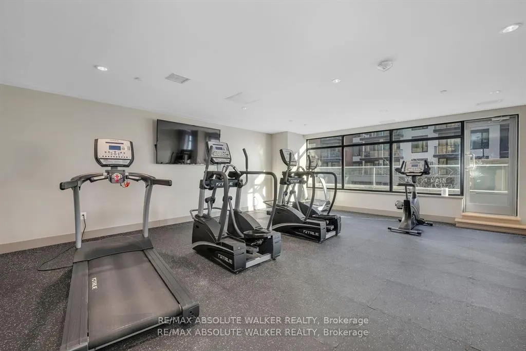 11 Des Oblats Avenue, #202