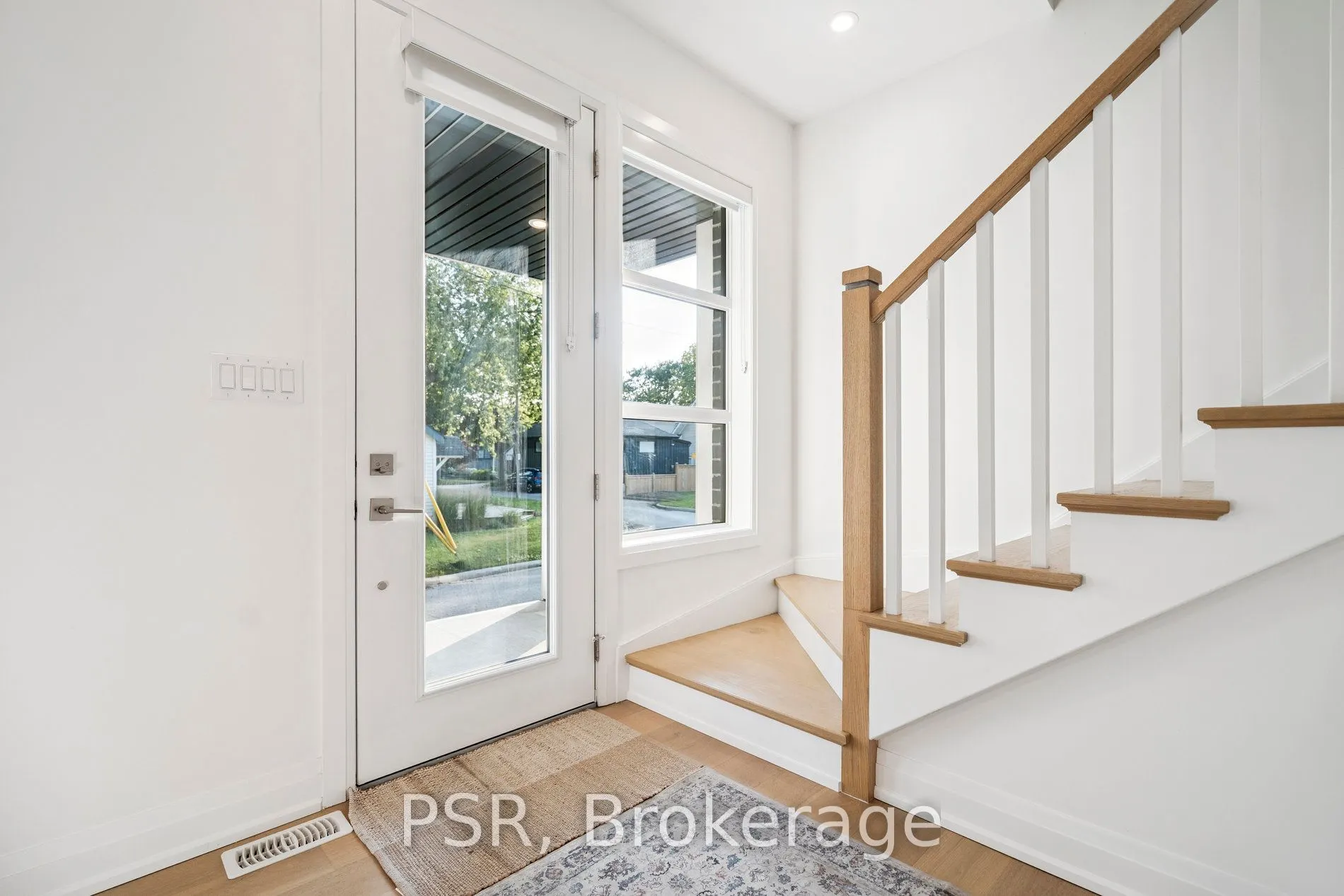 8 Paxton Avenue