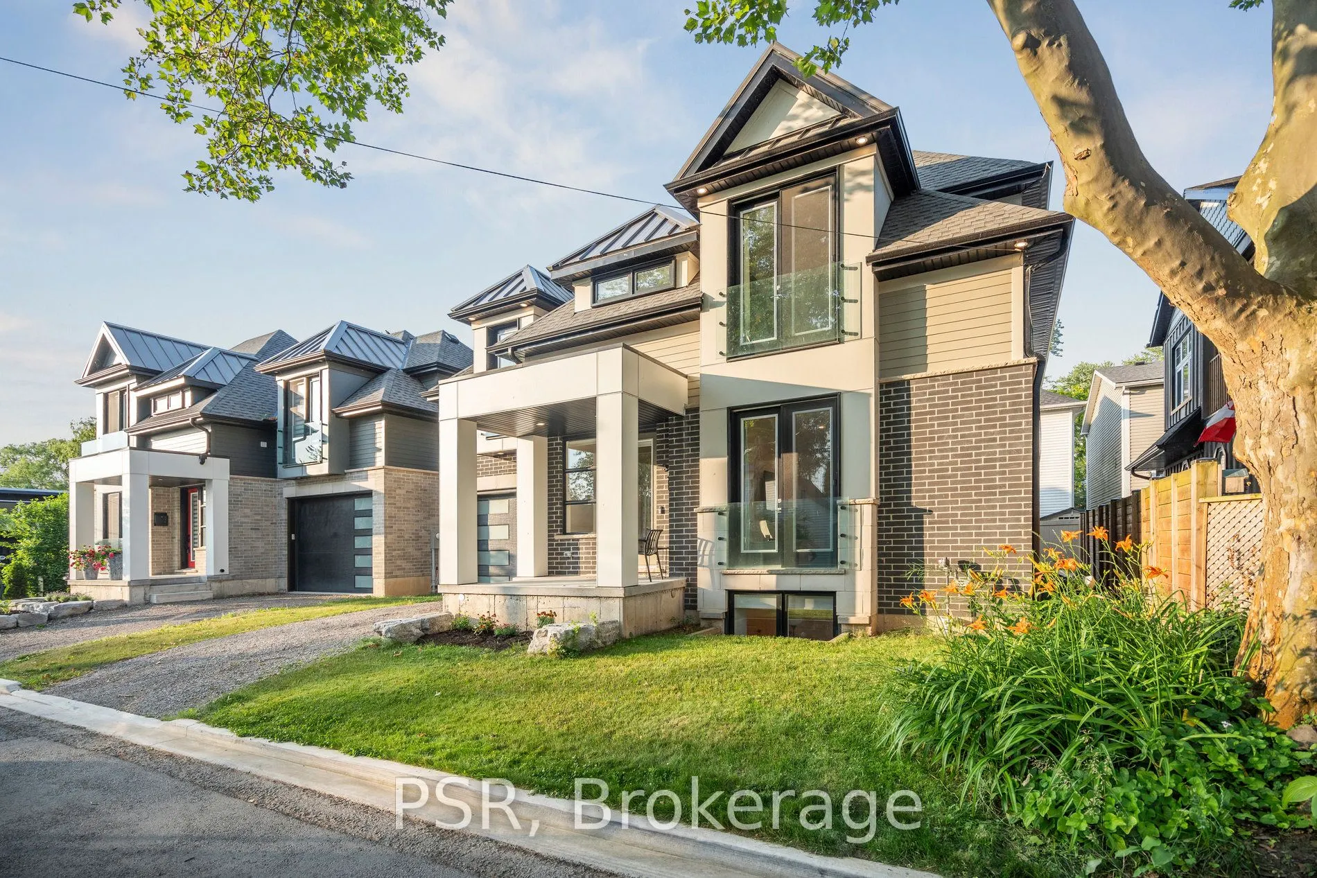 8 Paxton Avenue