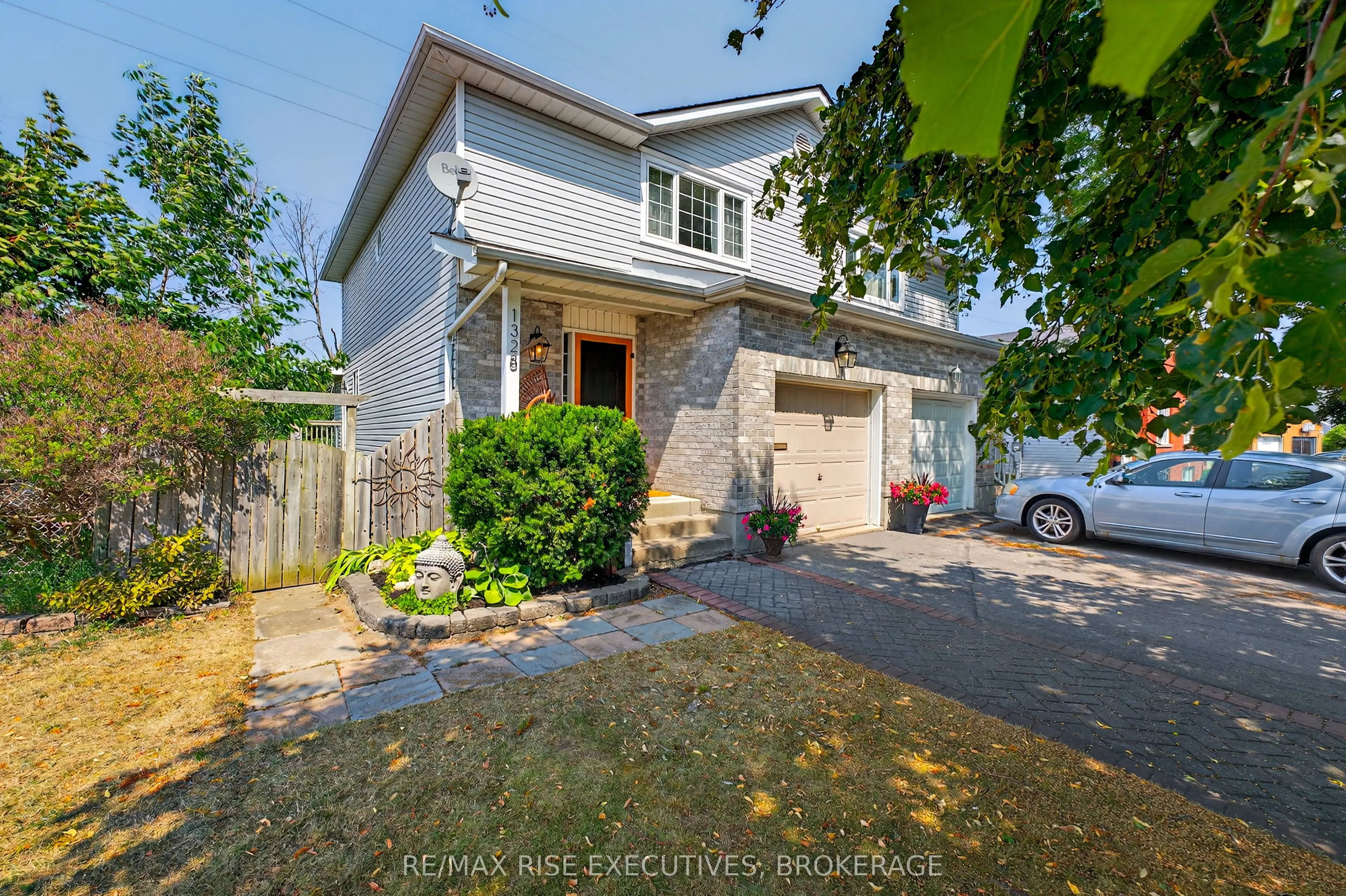 1328 Brackenwood Crescent