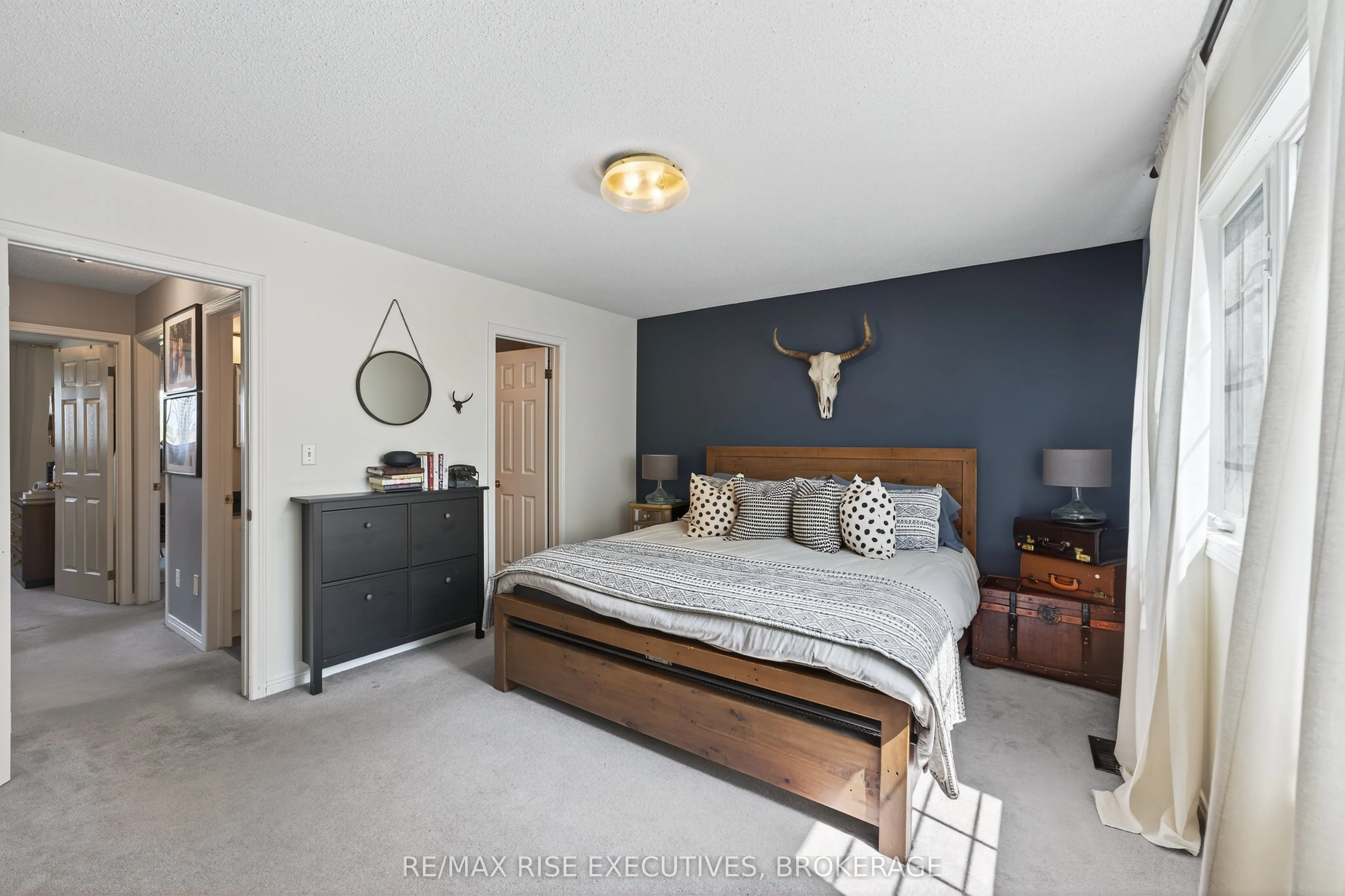 1328 Brackenwood Crescent