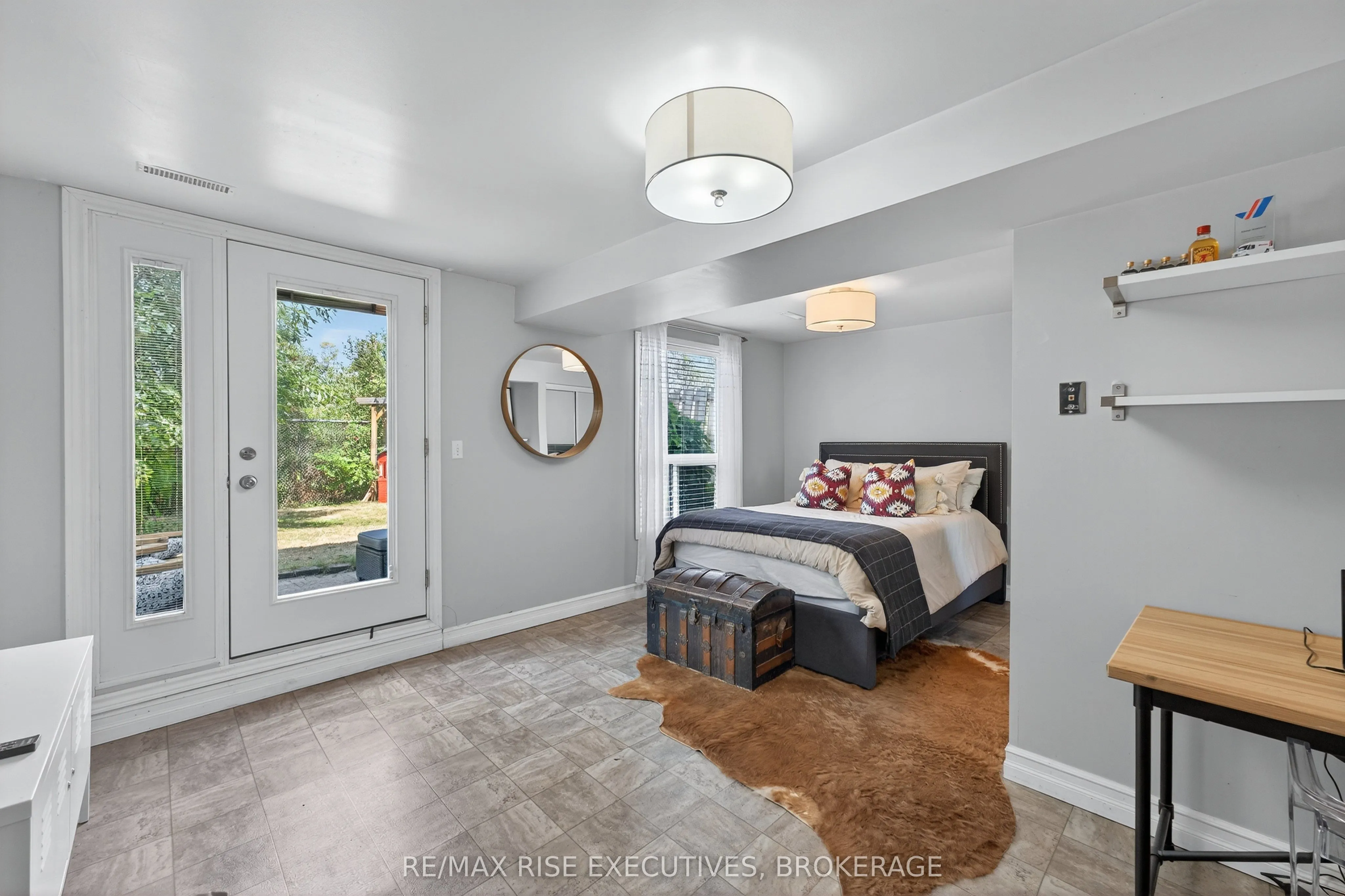 1328 Brackenwood Crescent