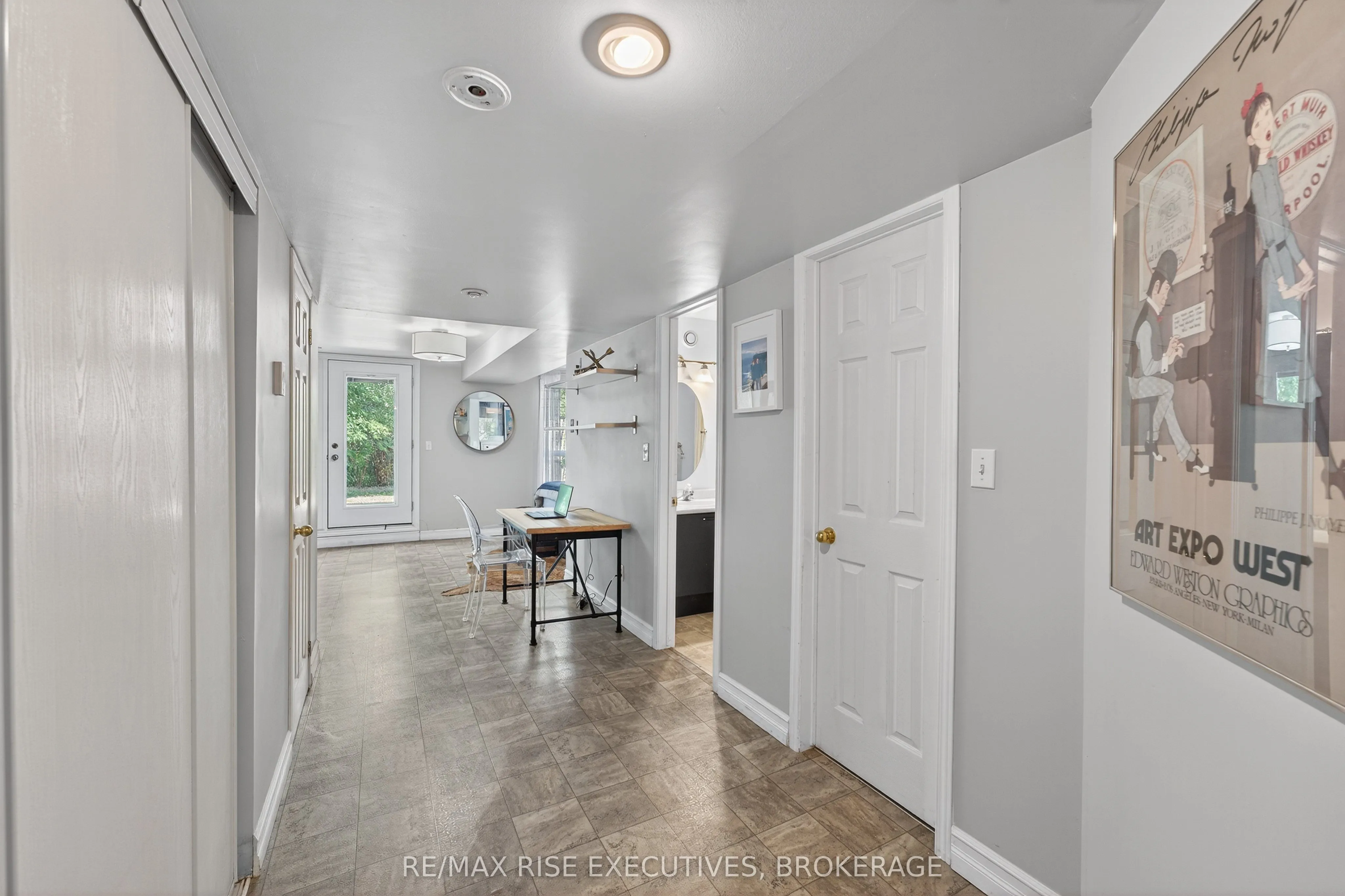 1328 Brackenwood Crescent
