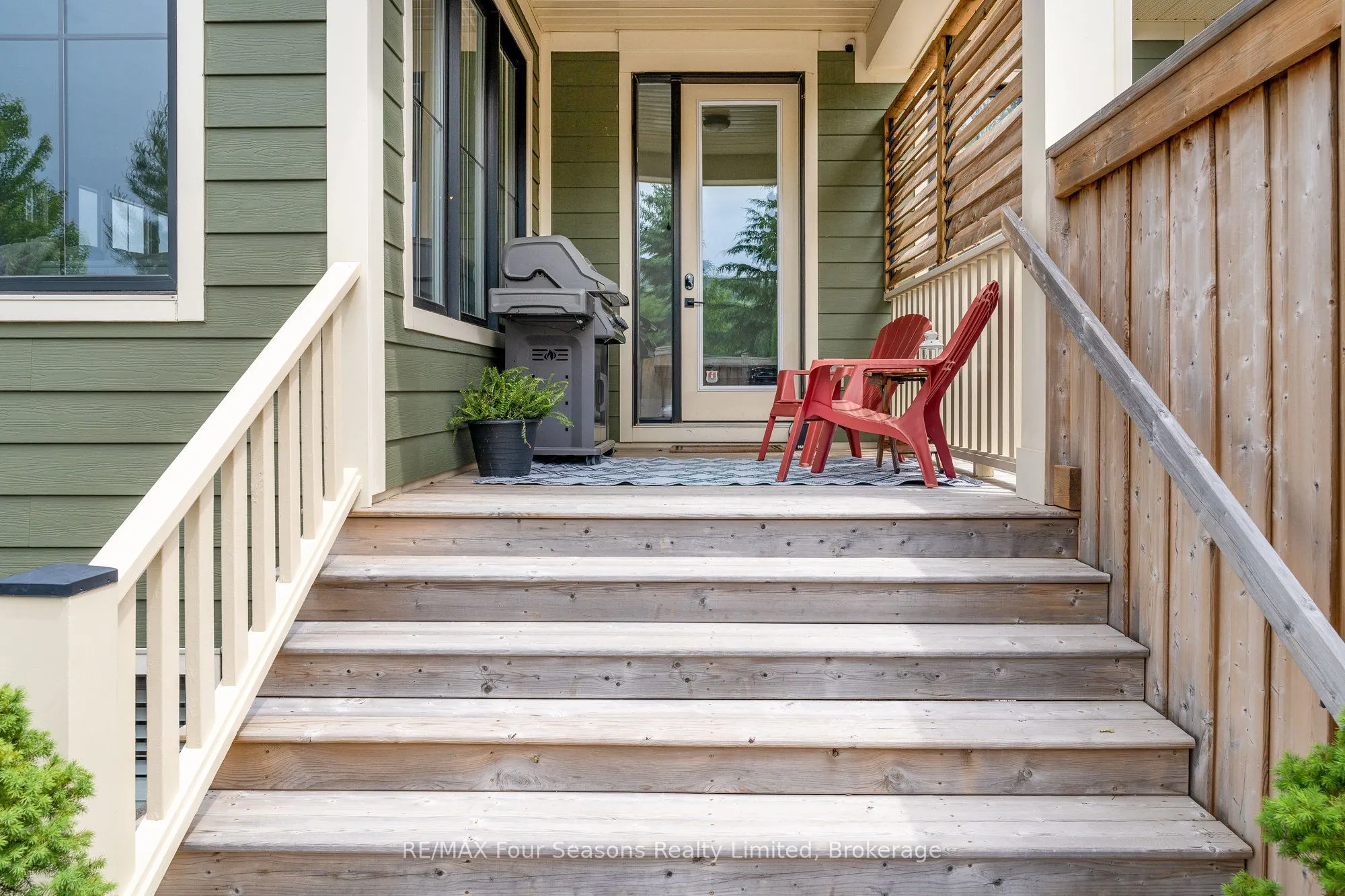 164 Snow Apple Crescent
