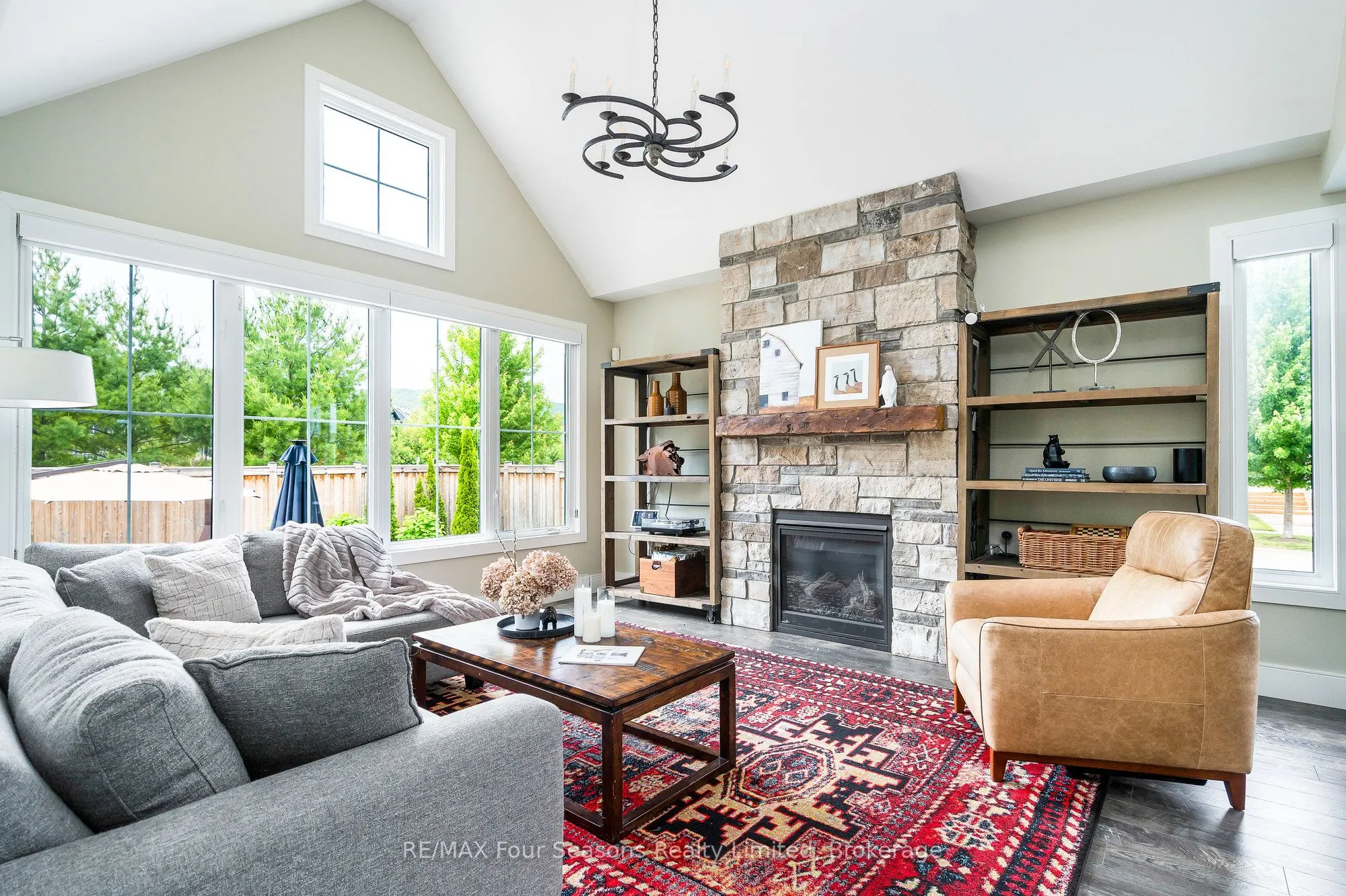 164 Snow Apple Crescent