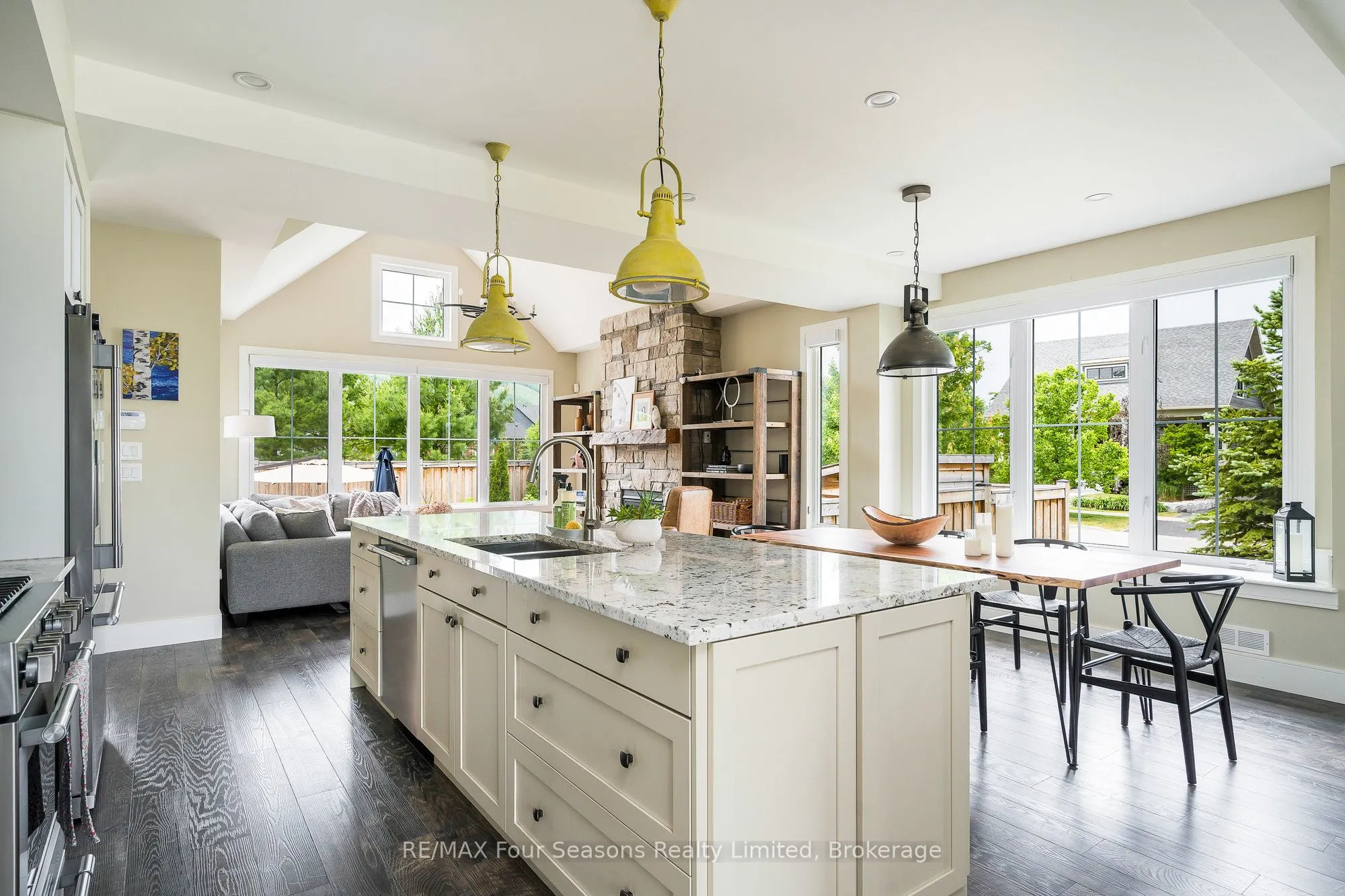 164 Snow Apple Crescent