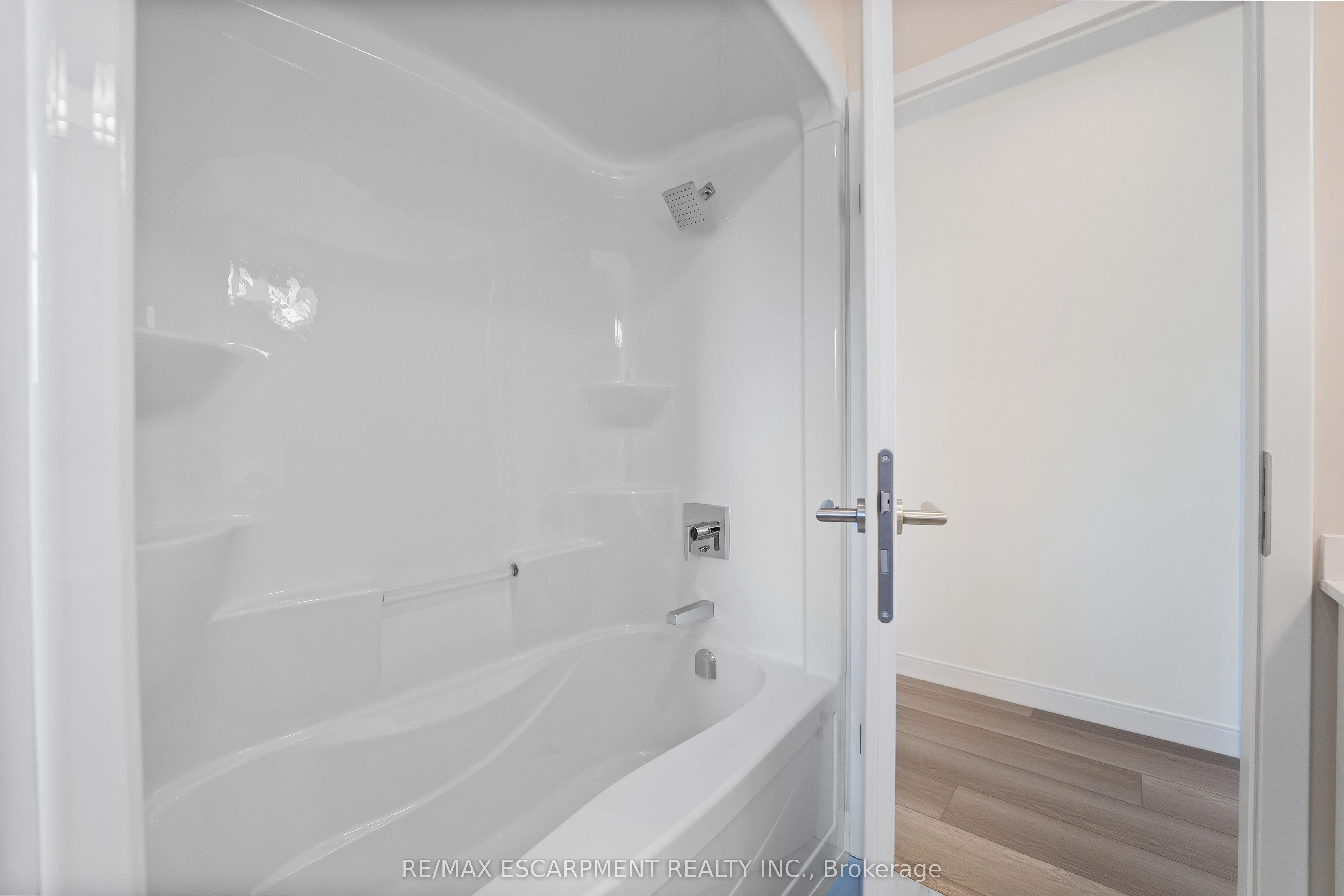 123 Lincoln Street, #309