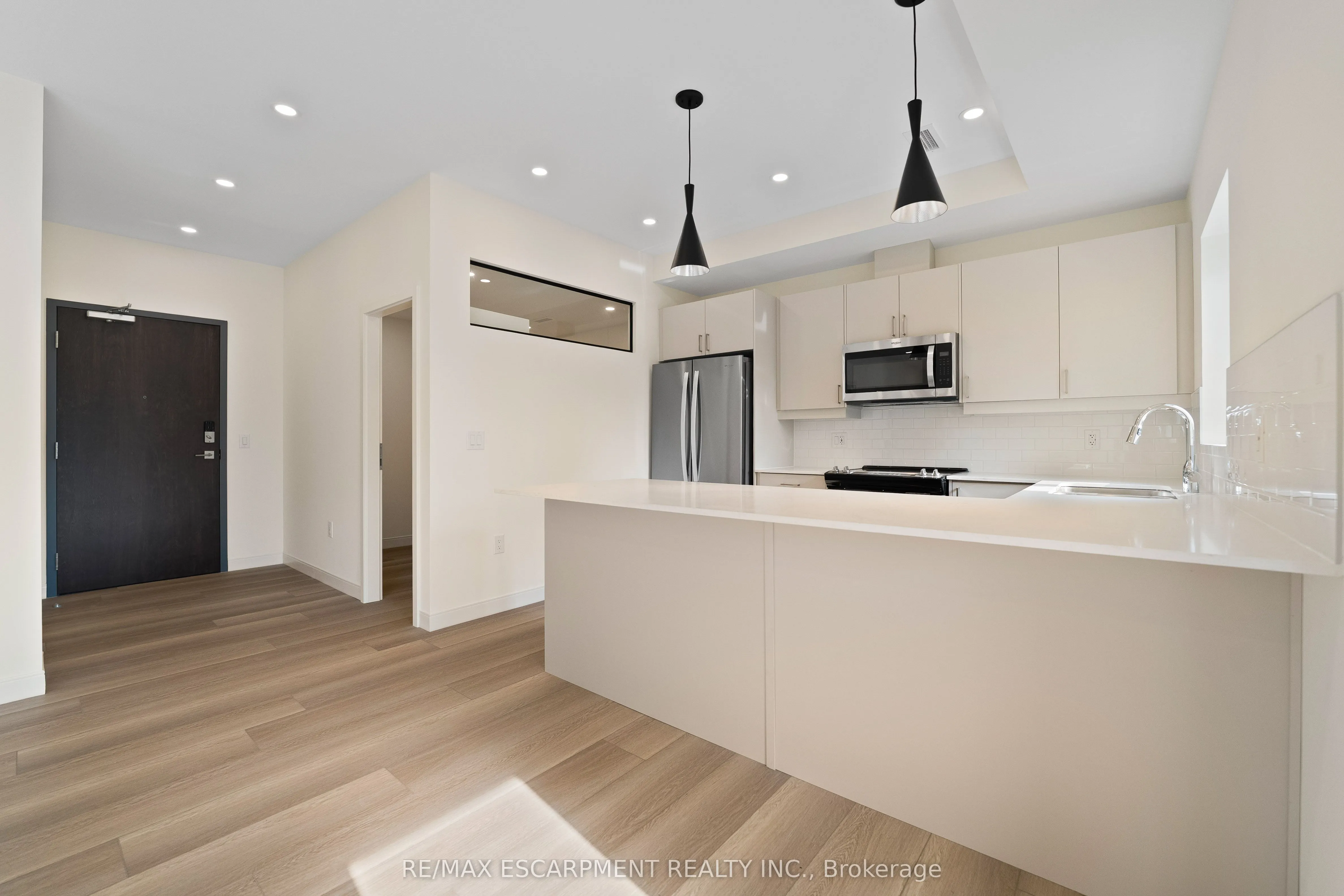 123 Lincoln Street, #309