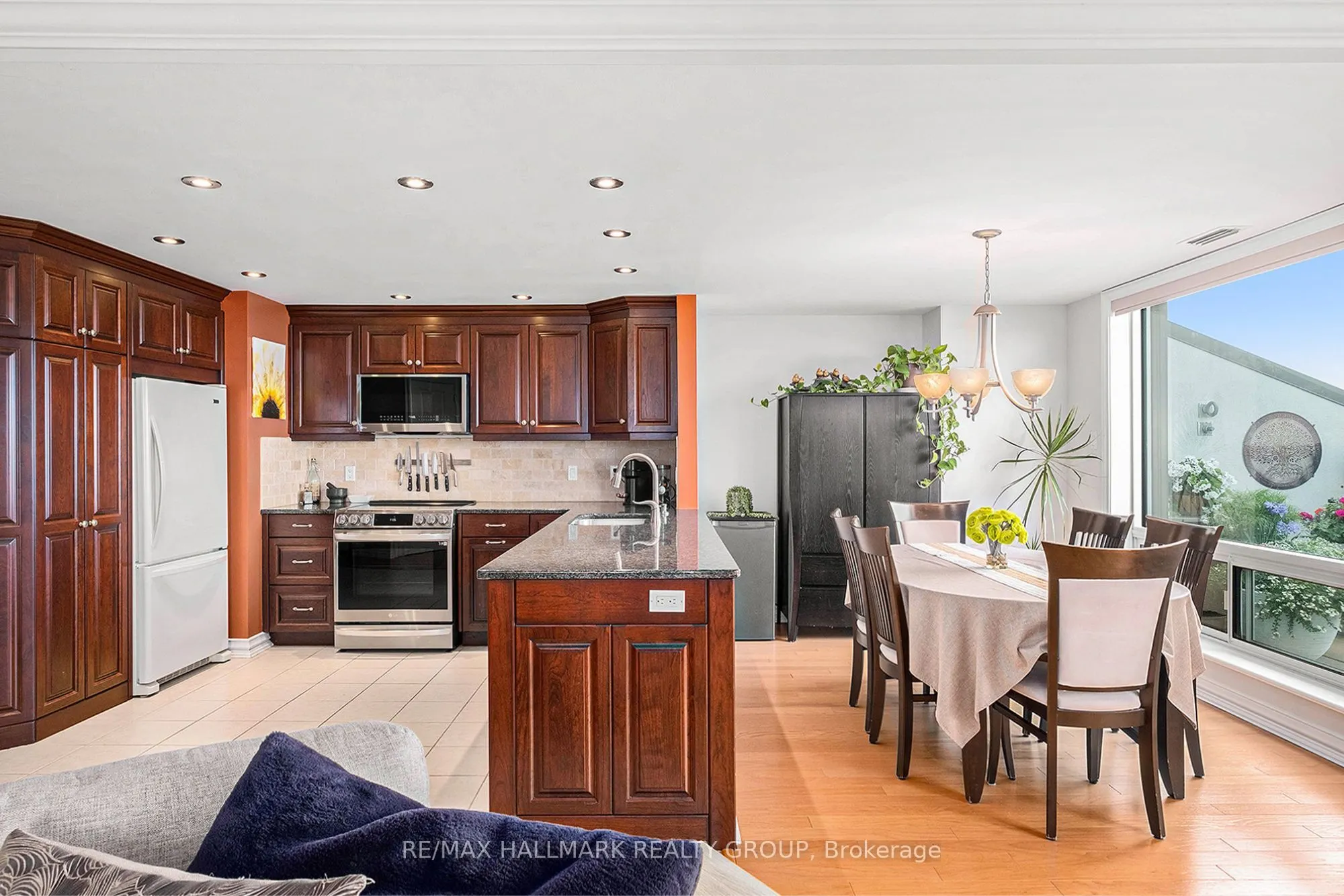 1380 Prince Of Wales Drive, #PH 7