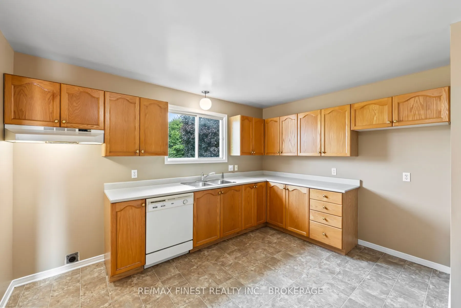 517 Citation Crescent