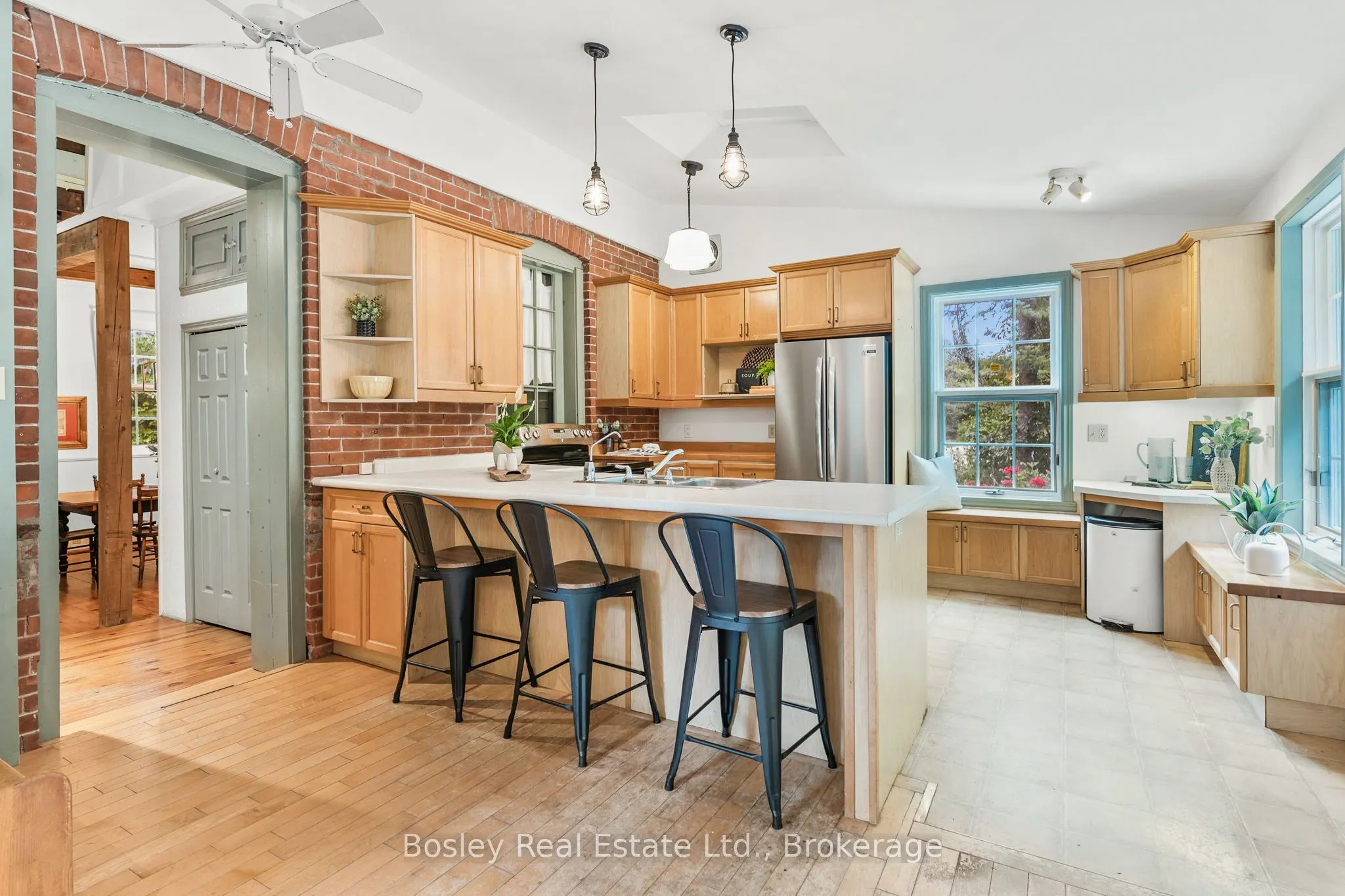355276 The Blue Mountains Euphrasia Townline