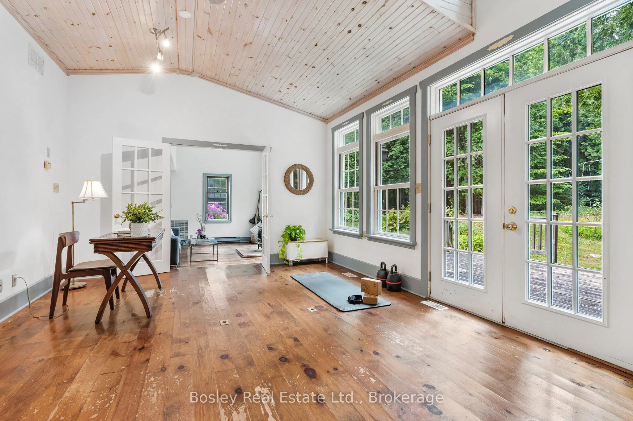 355276 The Blue Mountains Euphrasia Townline