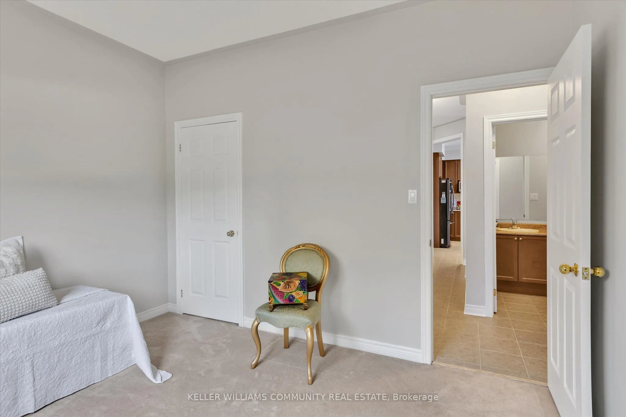 238 Lorne Court
