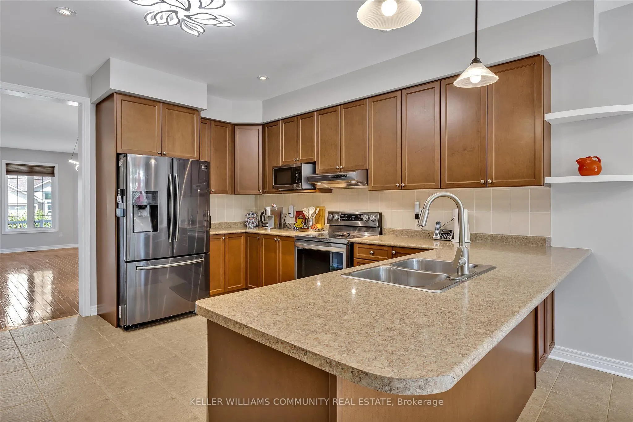 238 Lorne Court