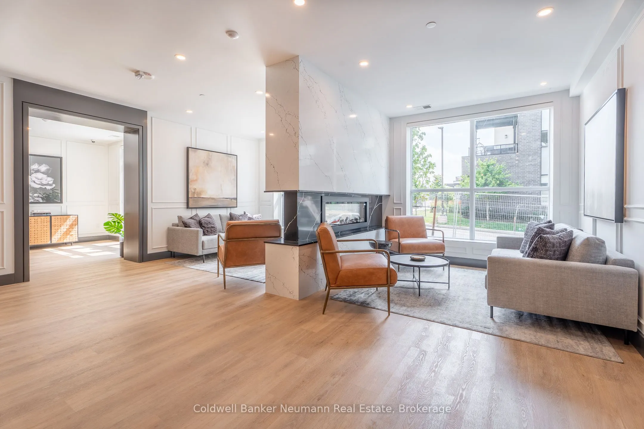 1882 Gordon Street, #215