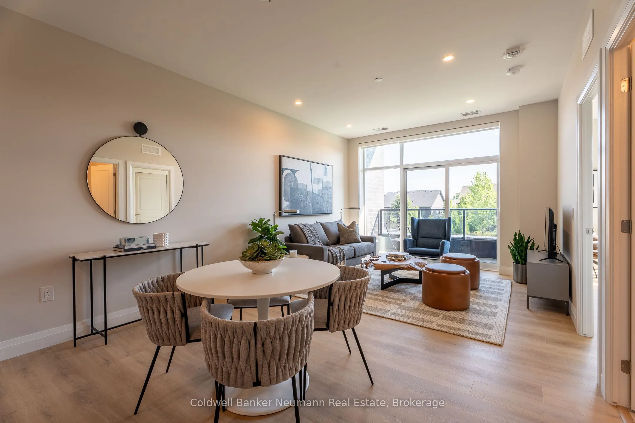 1882 Gordon Street, #215