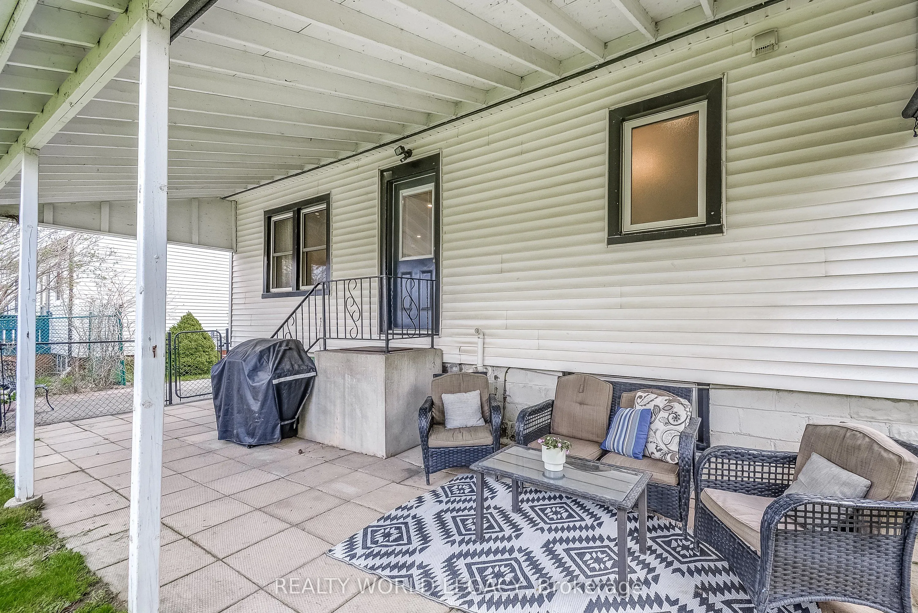 183 Nash Road N