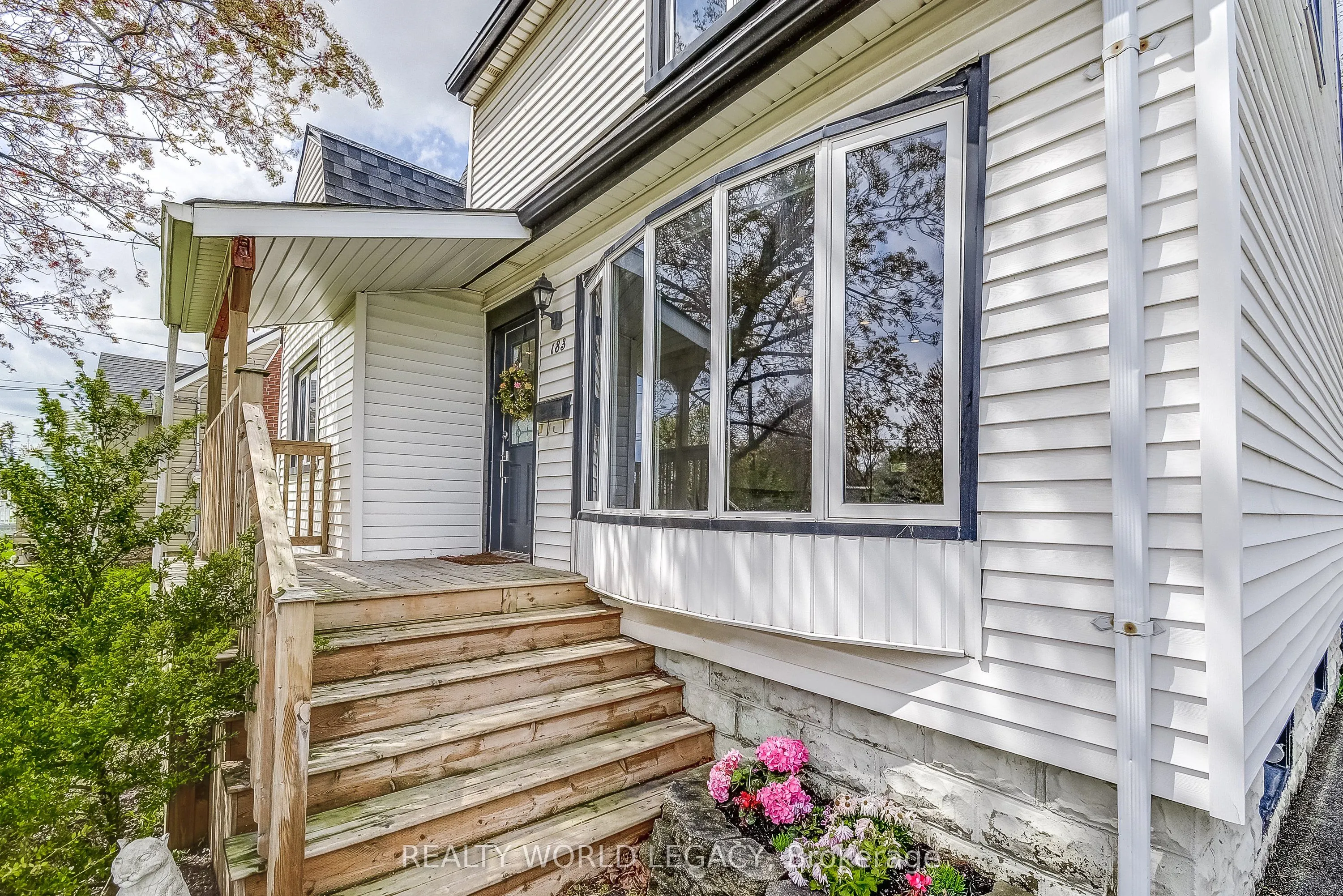 183 Nash Road N
