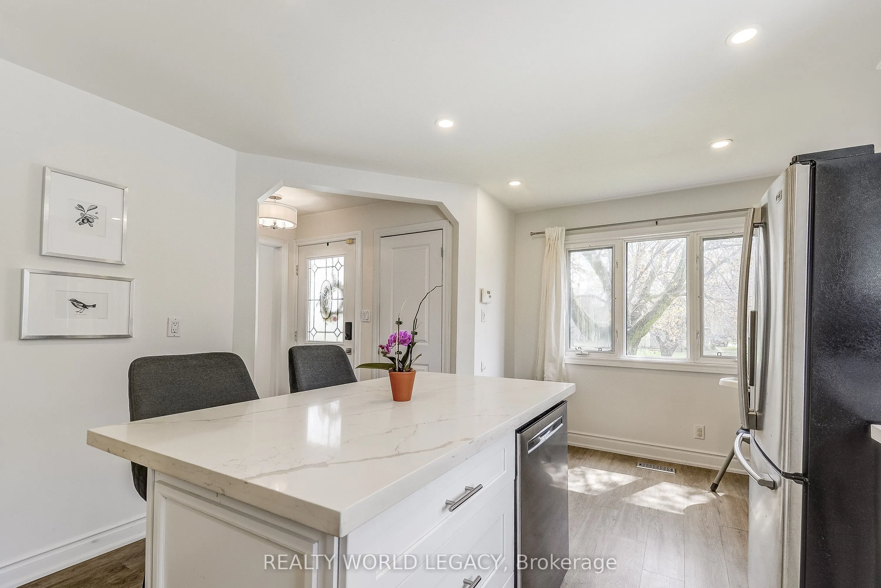 183 Nash Road N