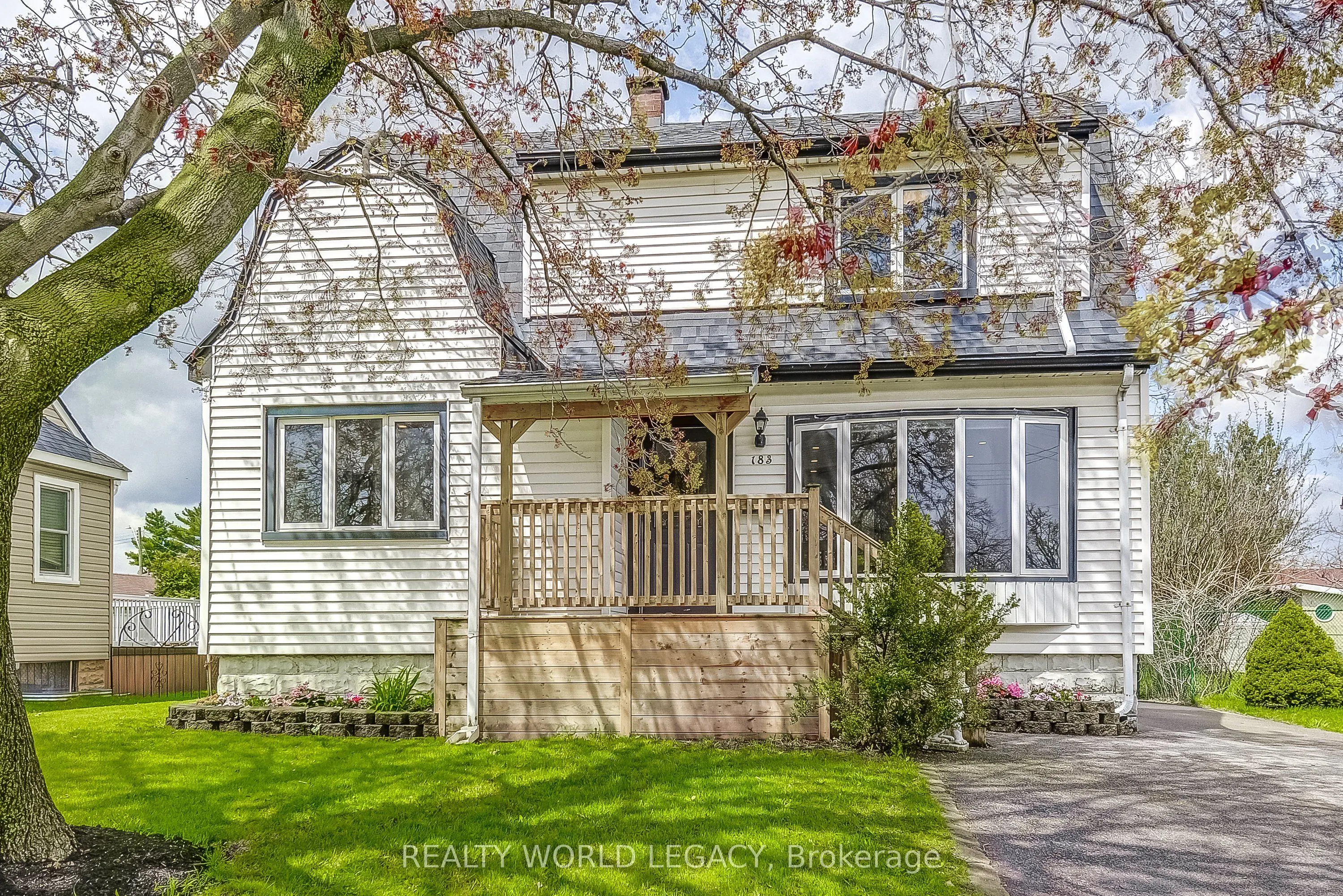 183 Nash Road N